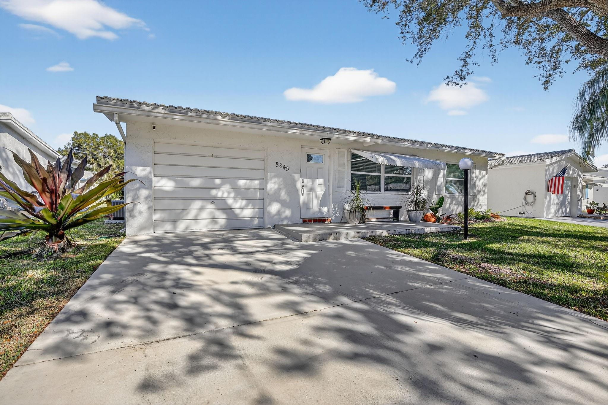 8845 Nw 14th Street Property Photo 4