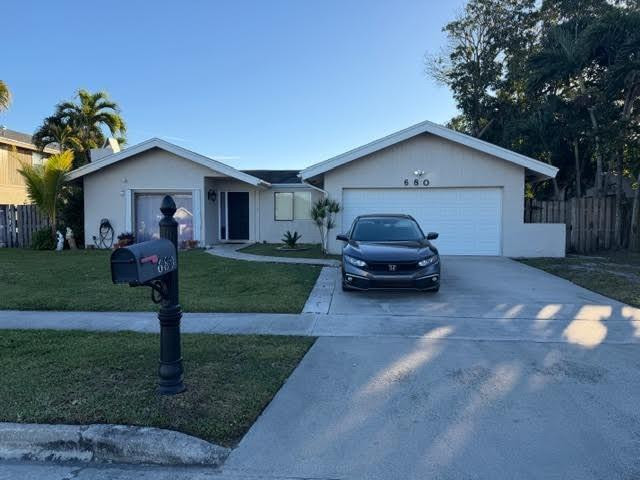 680 Nw 49th Avenue Property Photo 1