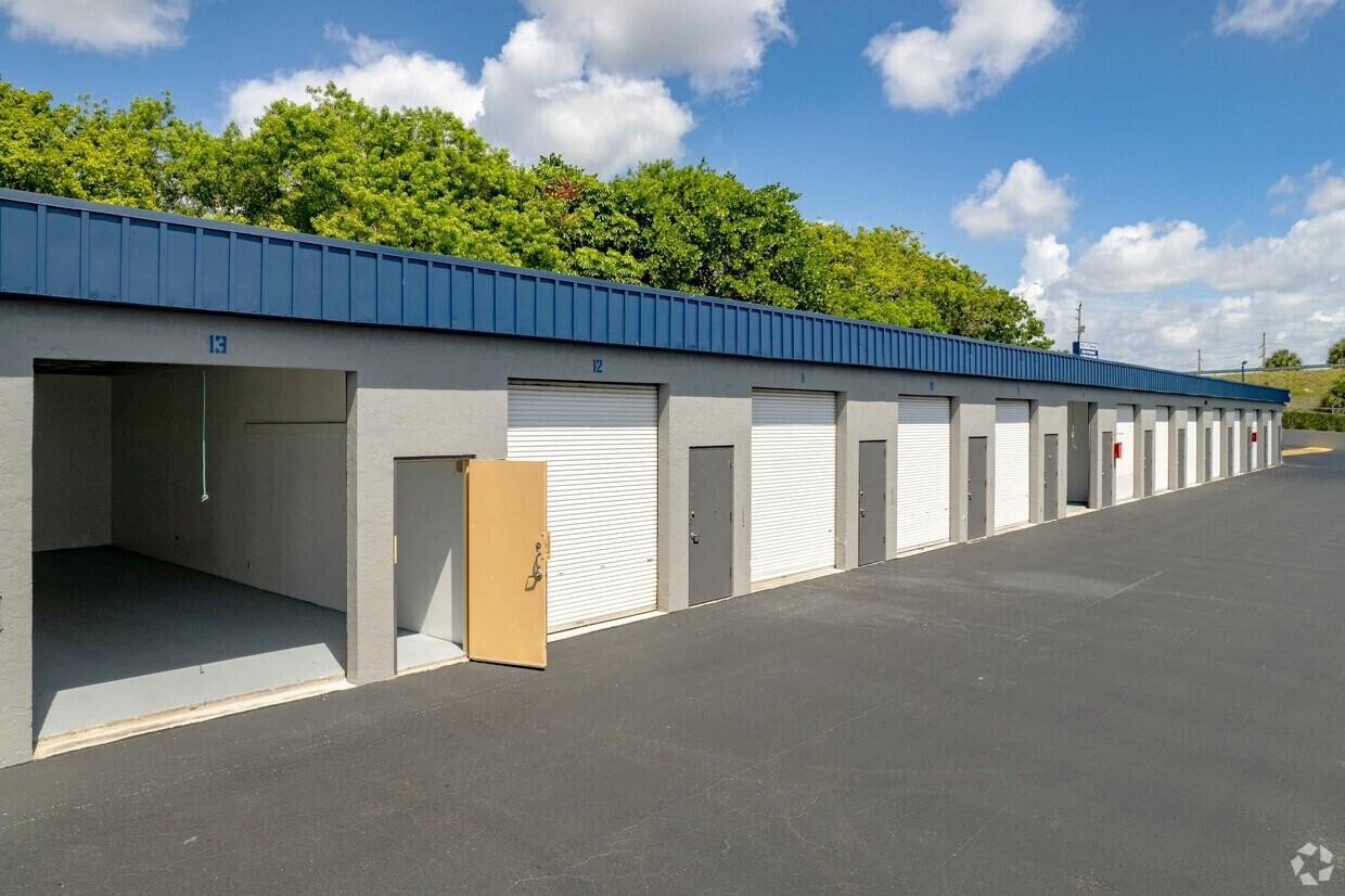 1800 Hypoluxo Road Property Photo 4