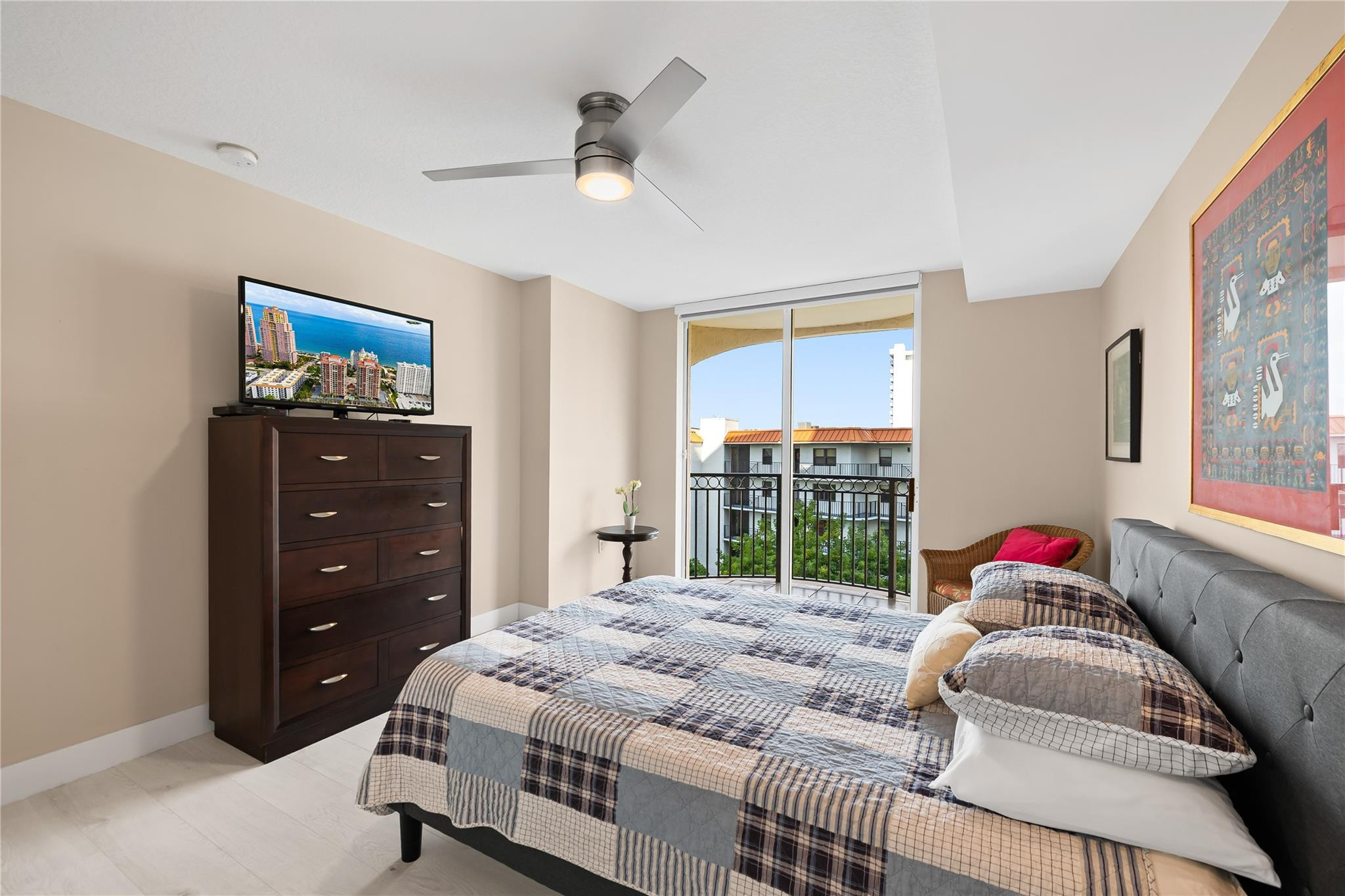 2011 N Ocean Boulevard 504 Property Photo 28
