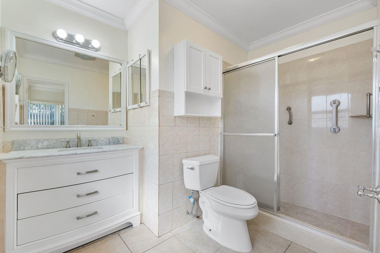 1431 S Ocean Boulevard 87 Property Photo 9