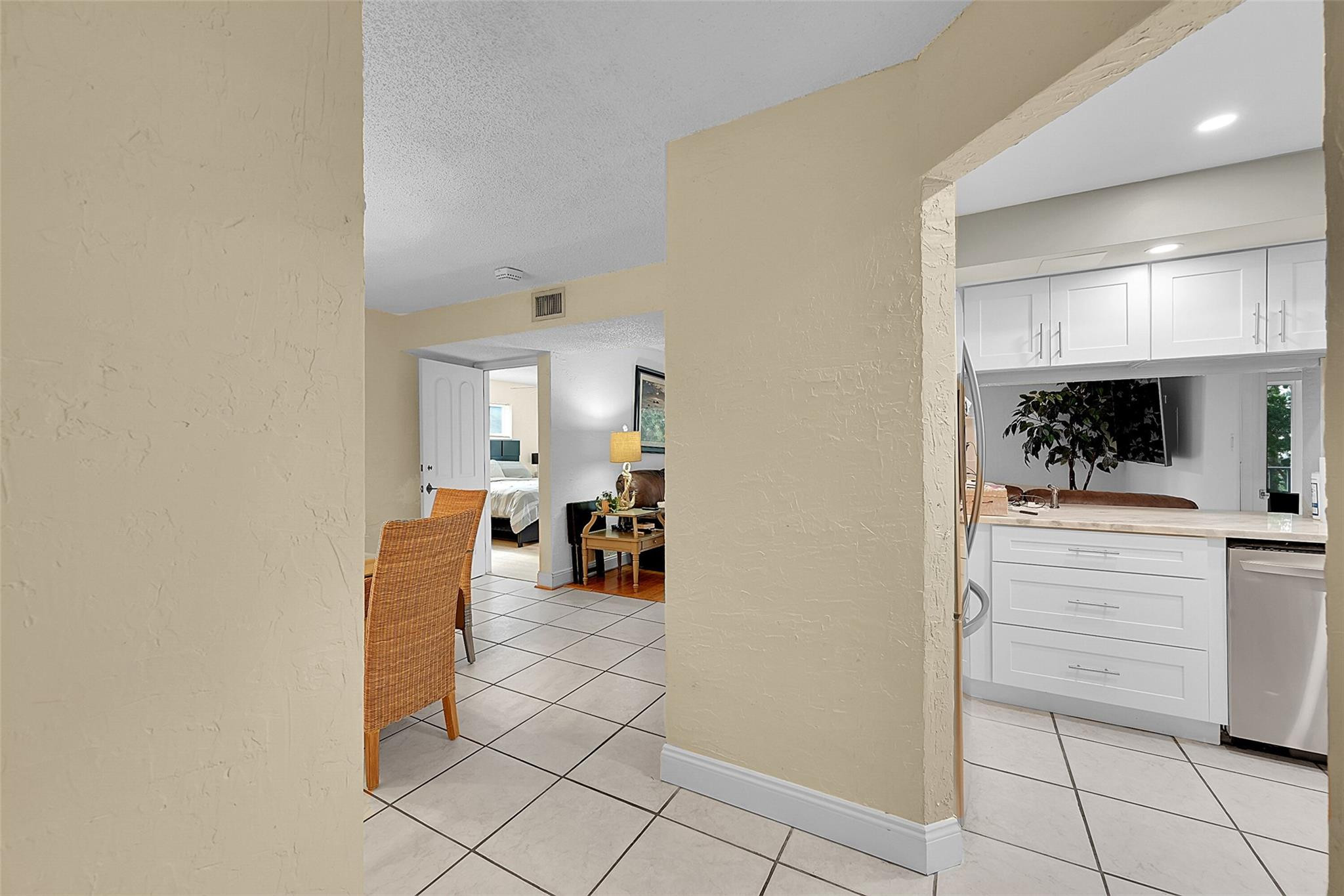 3909 N Ocean Boulevard 108 Property Photo 6