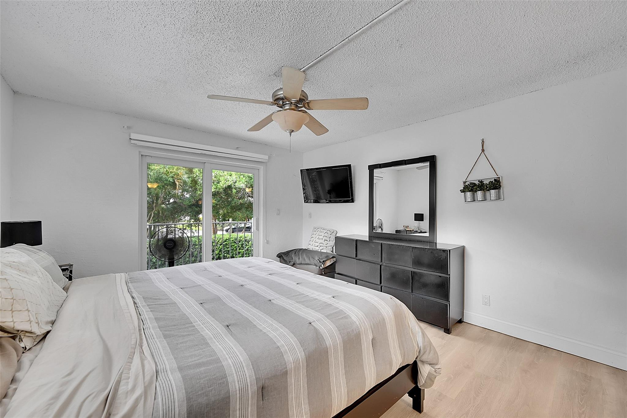 3909 N Ocean Boulevard 108 Property Photo 19
