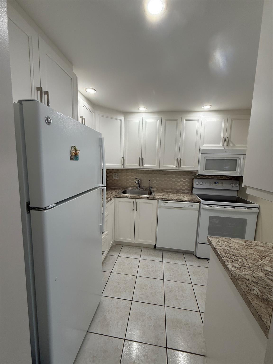 2901 Nw 46th Avenue 106 Property Photo 7