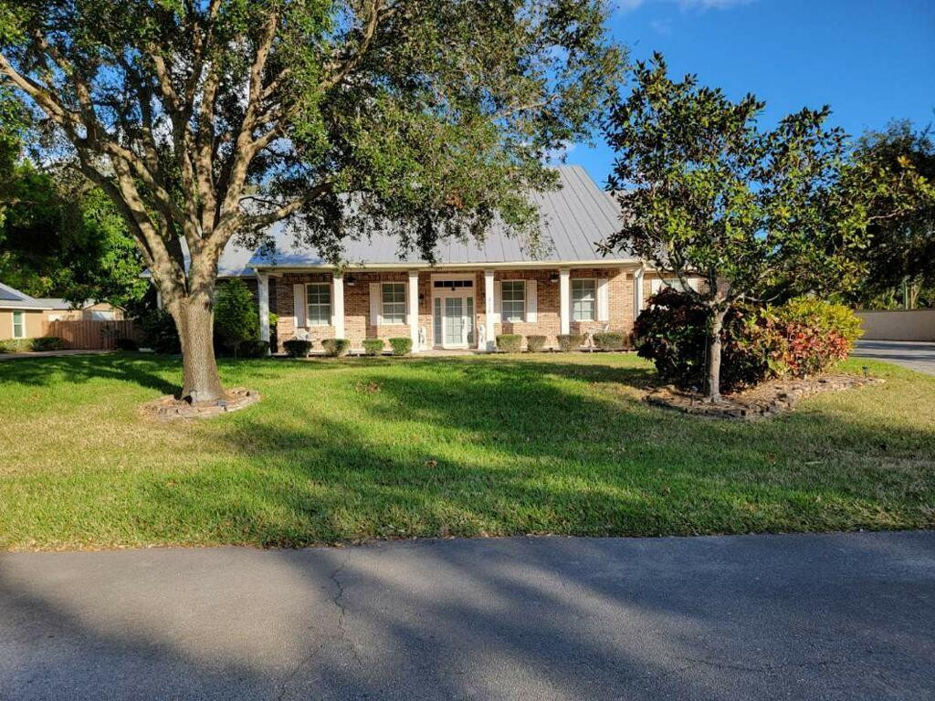 3110 Lost Tree Boulevard Property Photo 10