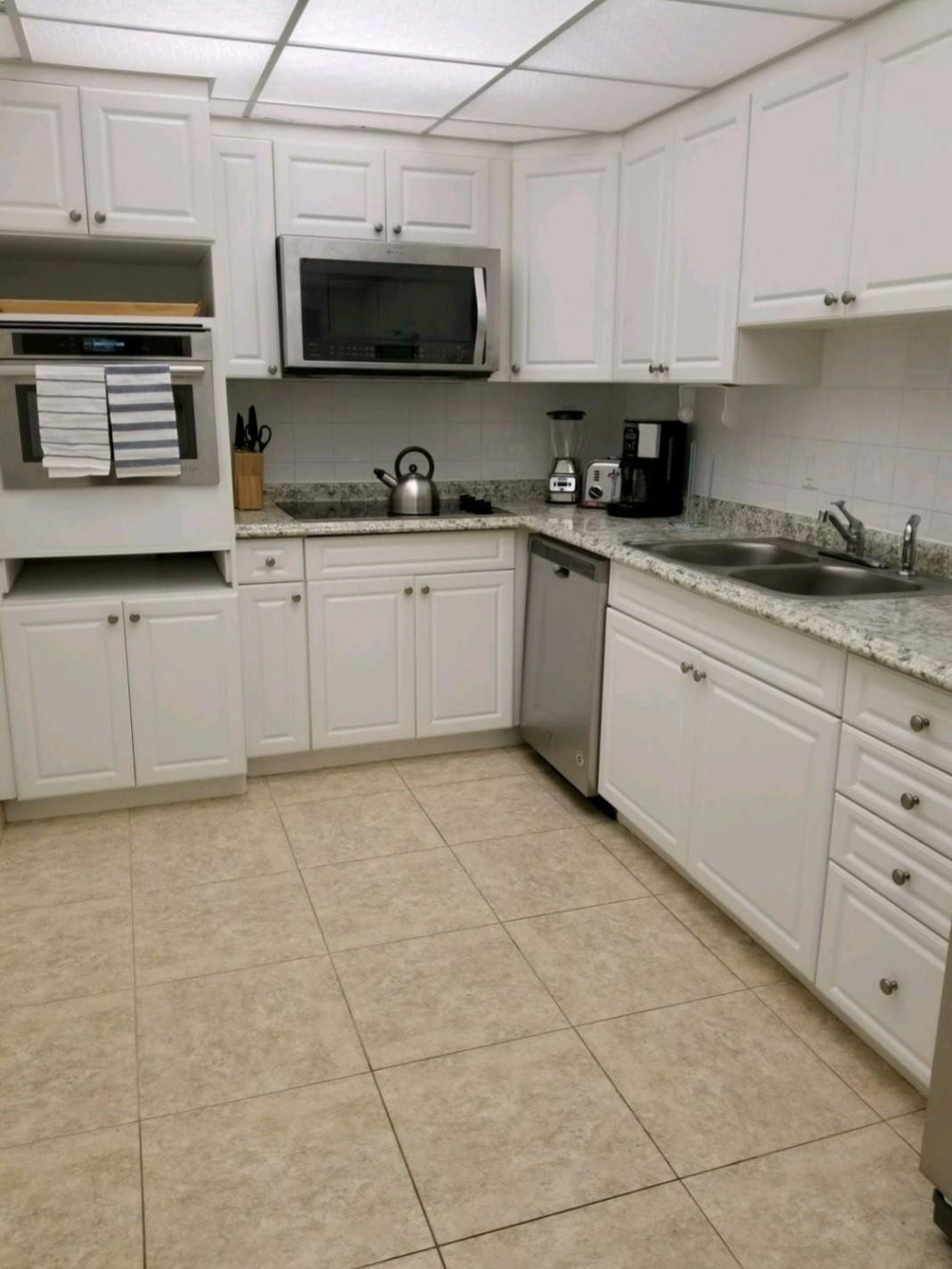 3801 S Ocean Drive 7q Property Photo 4
