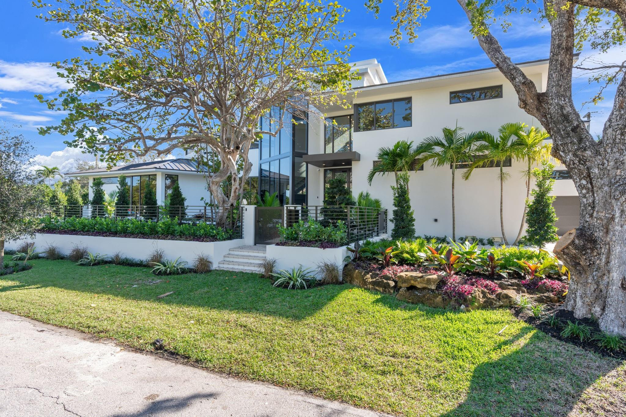 2035 Intracoastal Drive Property Photo 3