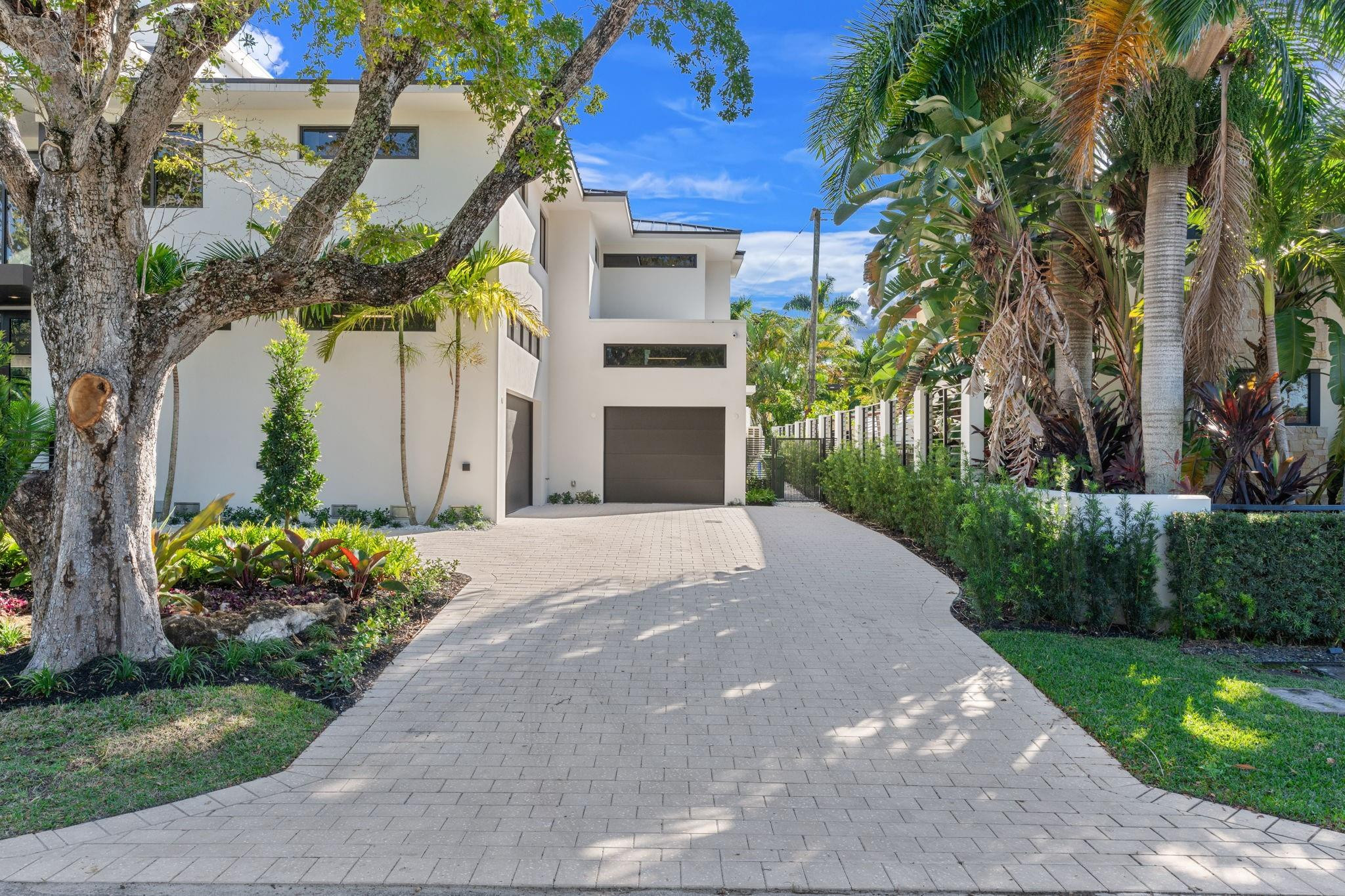 2035 Intracoastal Drive Property Photo 4