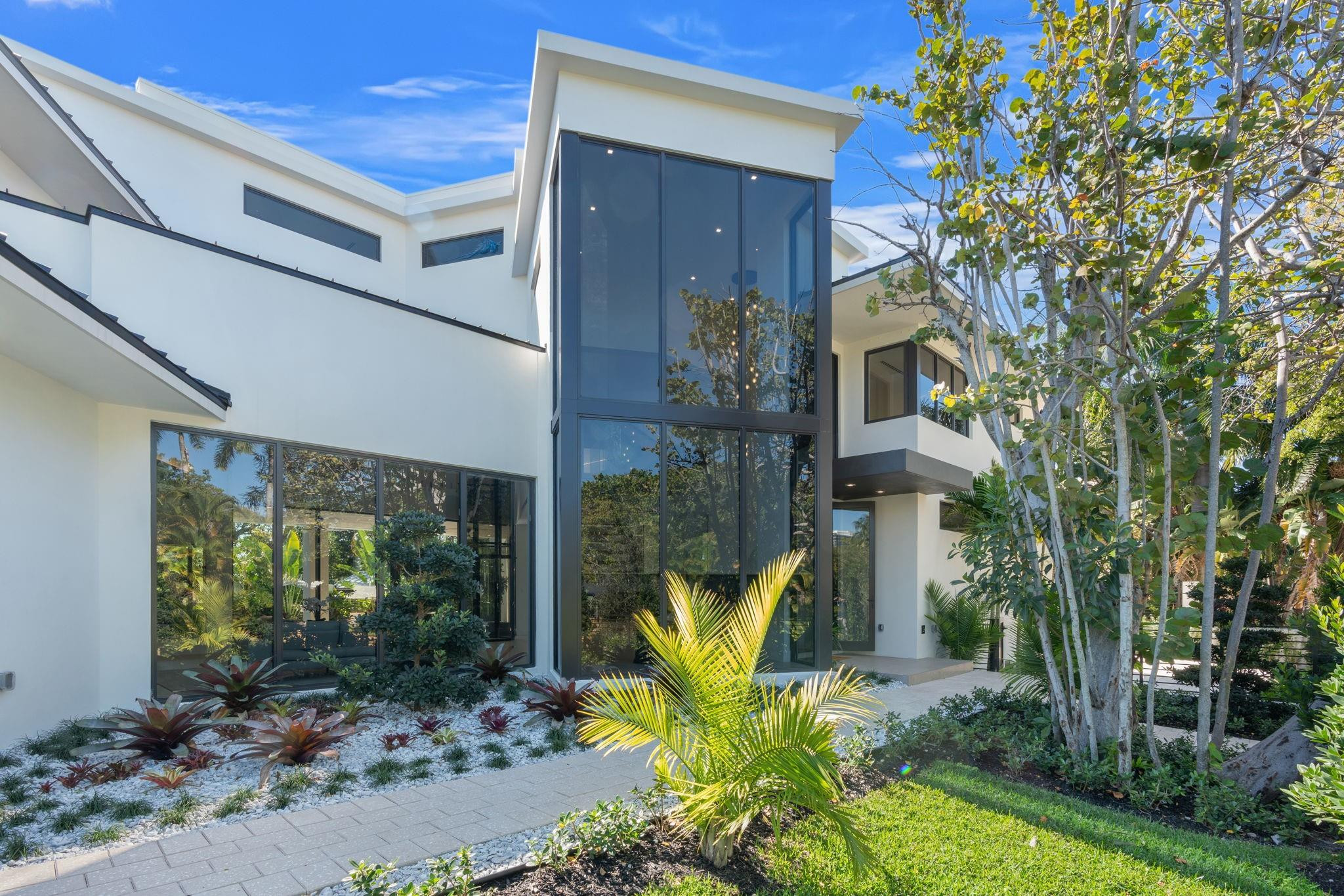 2035 Intracoastal Drive Property Photo 8