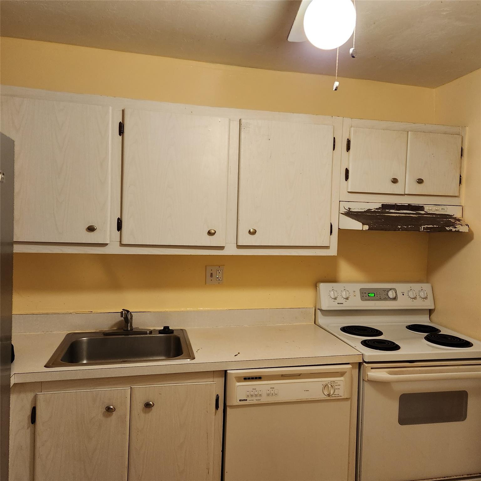 7901 Colony Circle 205 Property Photo 4