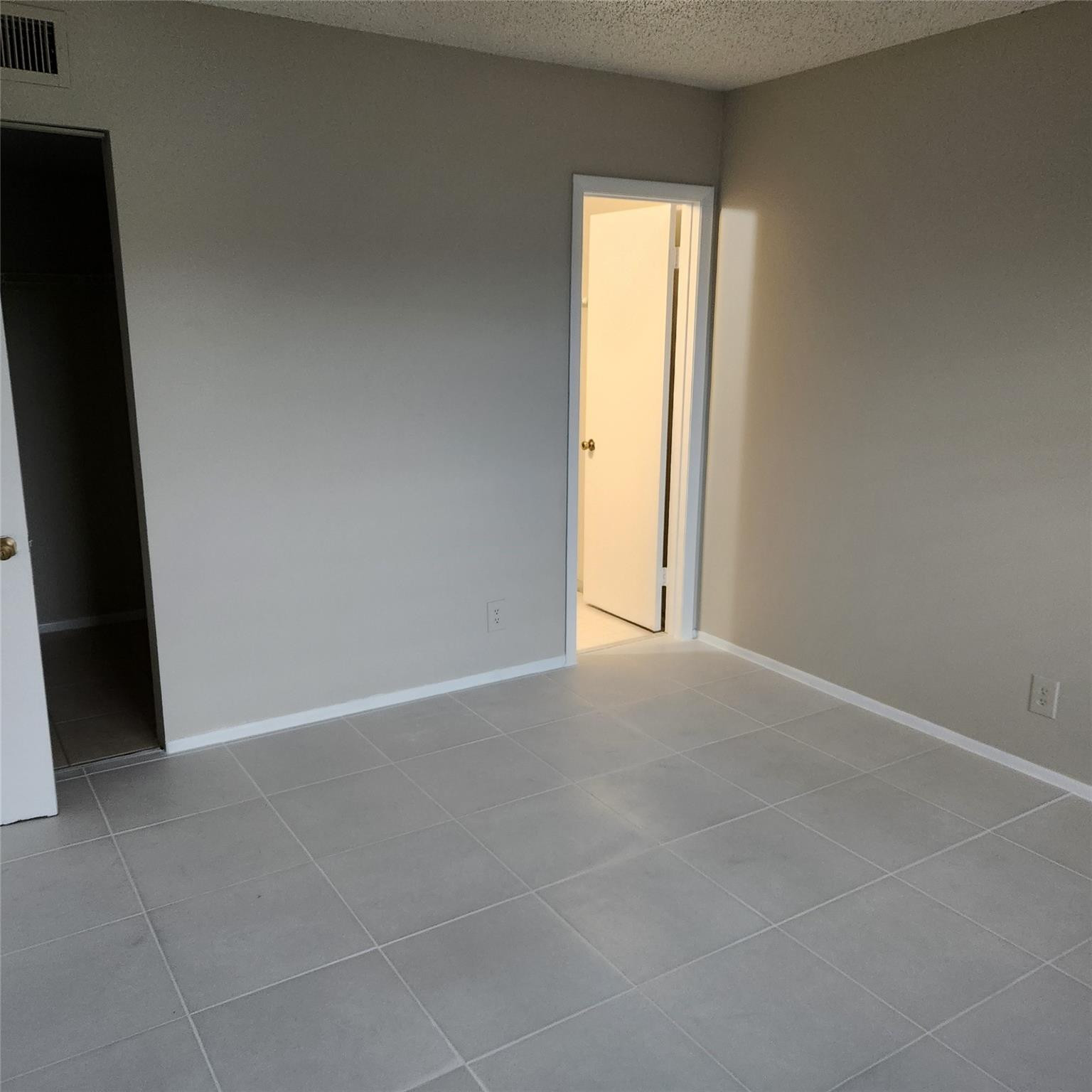 7901 Colony Circle 205 Property Photo 8