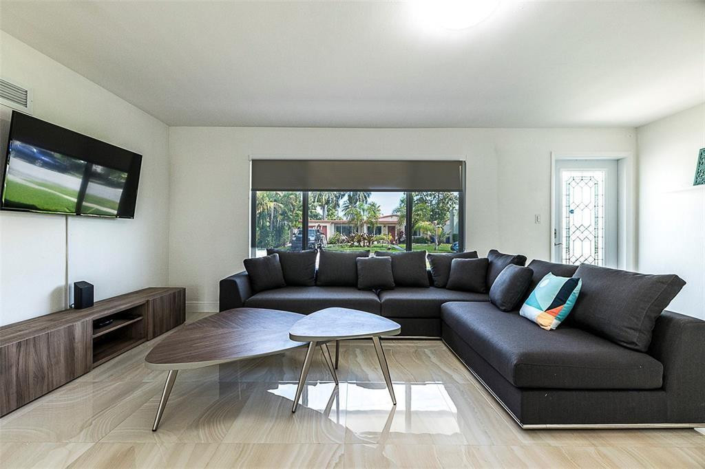 1162 Hayes Street Property Photo 29