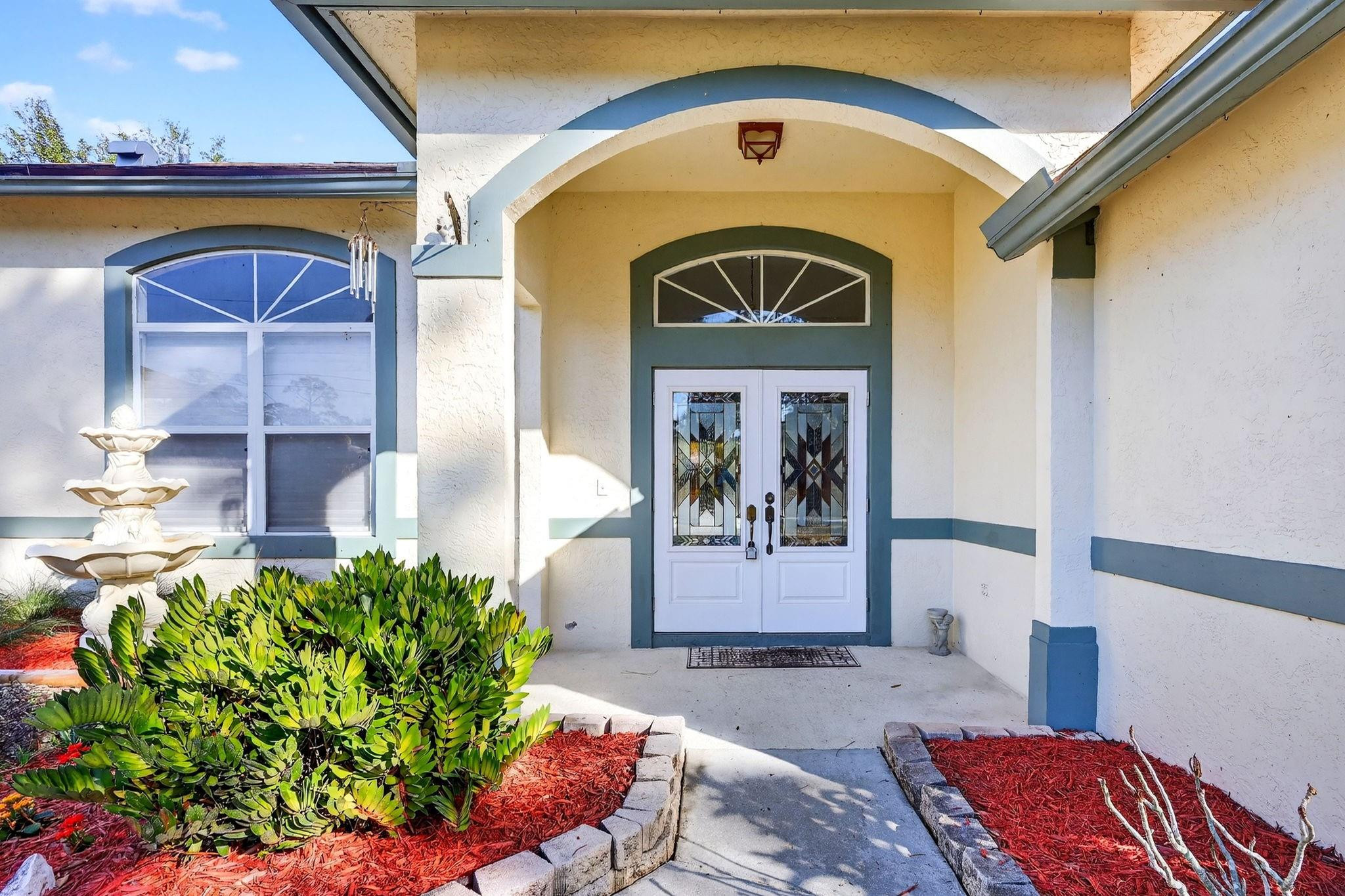 15811 88th Place Property Photo 3