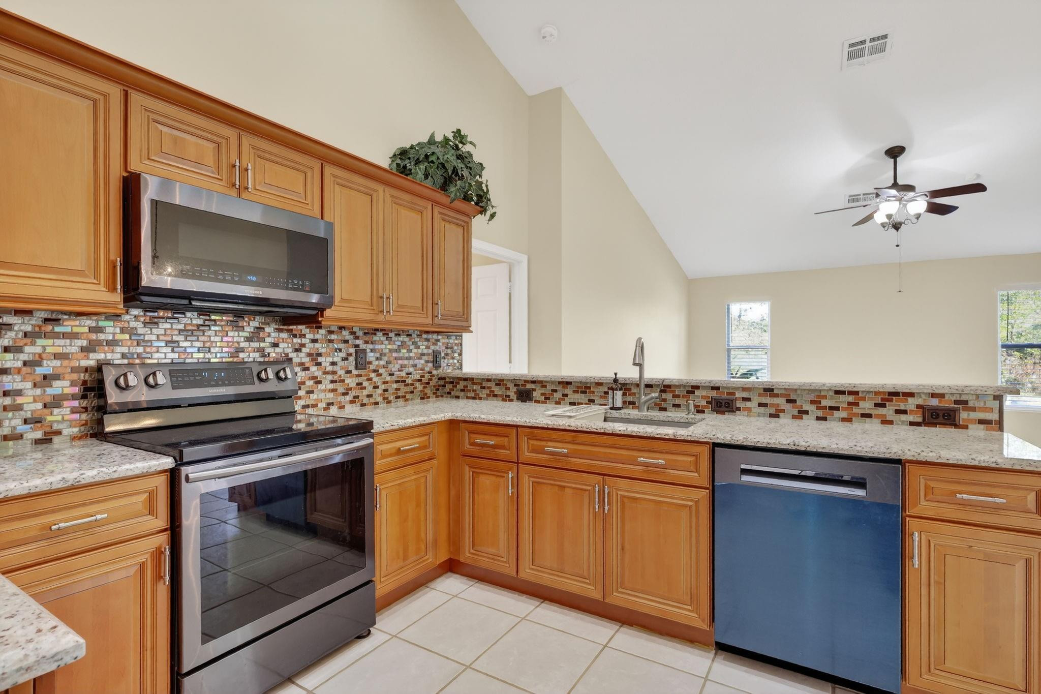 15811 88th Place Property Photo 9