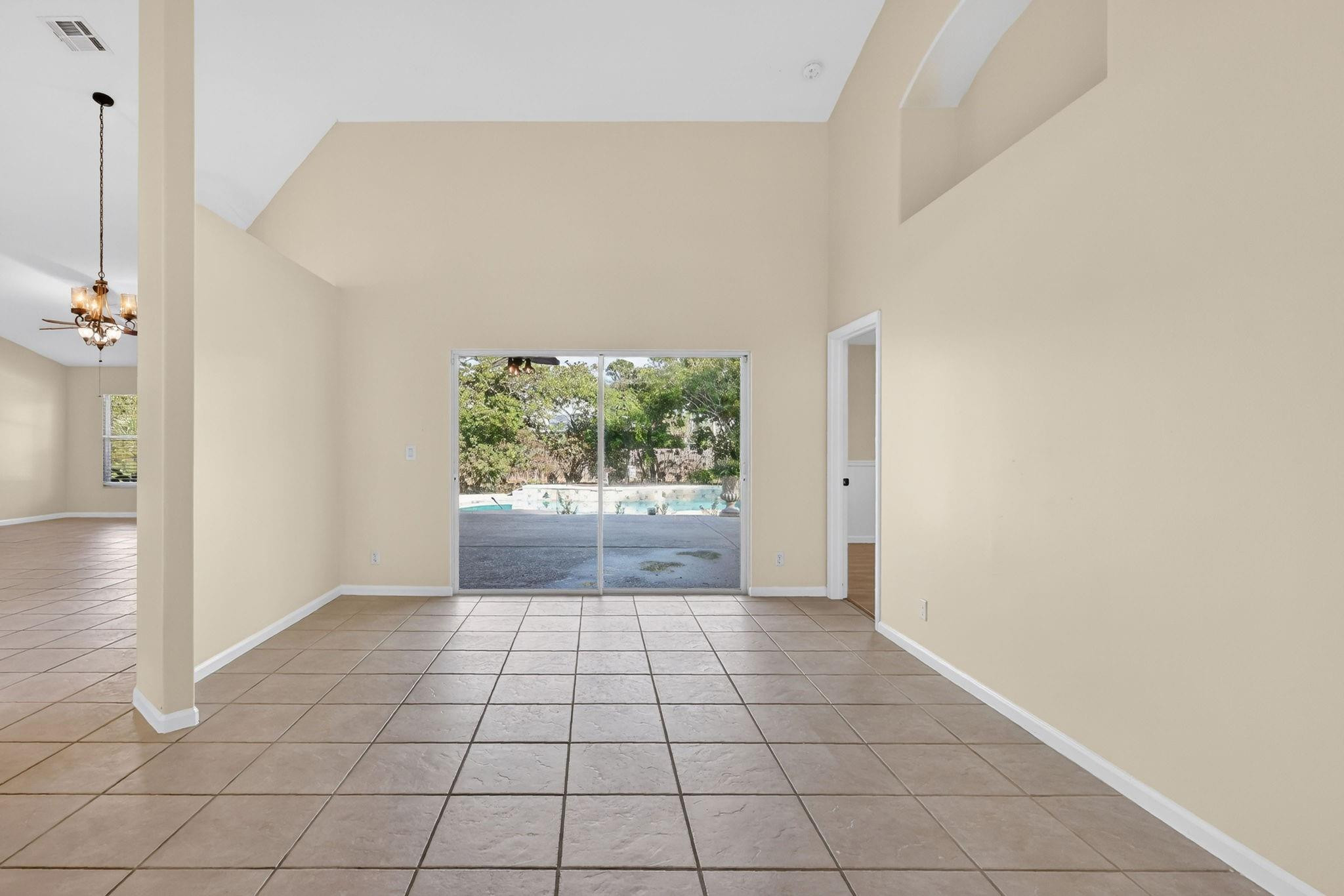 15811 88th Place Property Photo 12