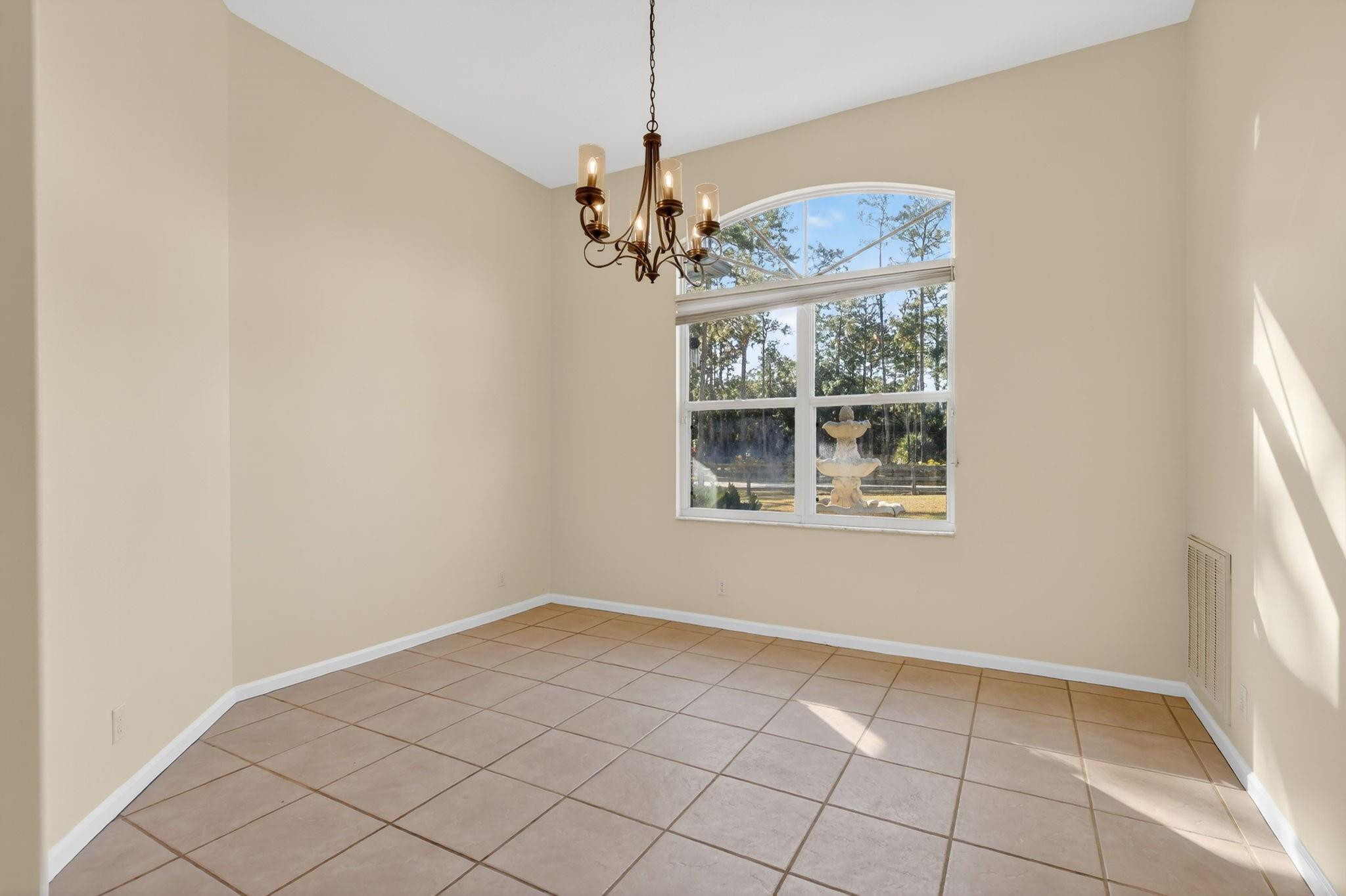 15811 88th Place Property Photo 18