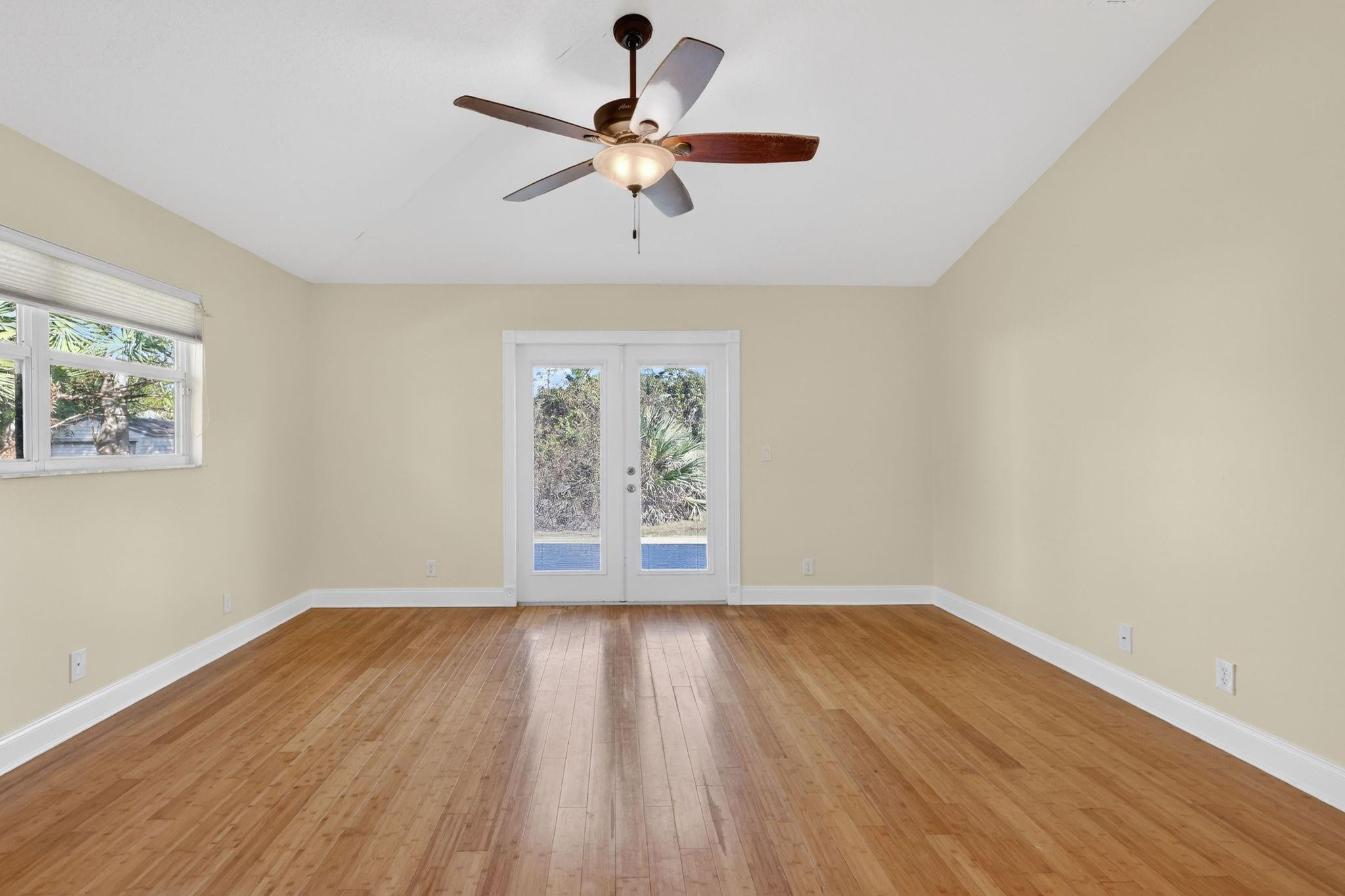 15811 88th Place Property Photo 27