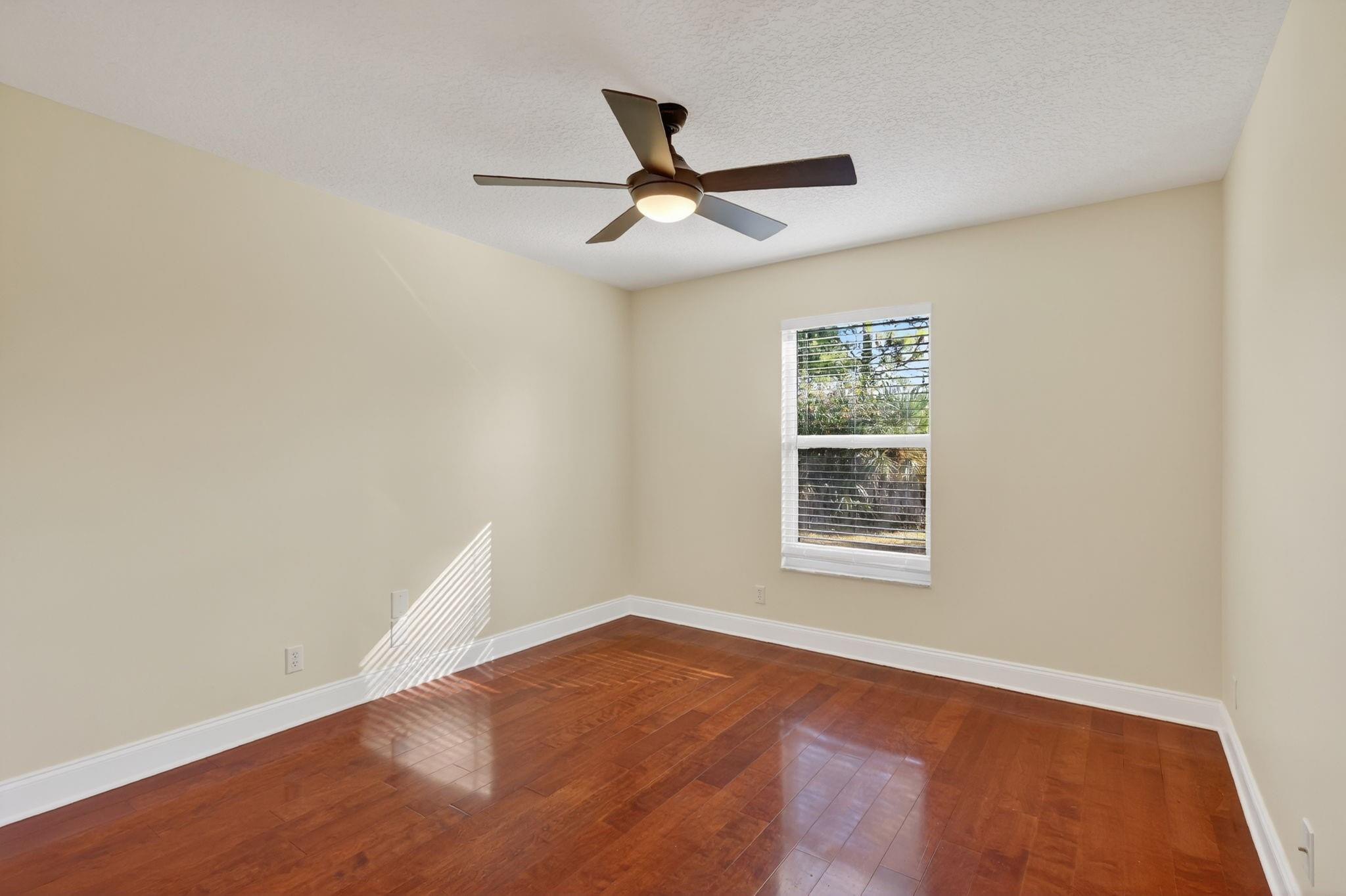 15811 88th Place Property Photo 40