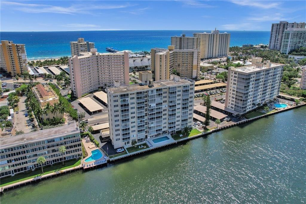 303 N Riverside Drive Ph-4 Property Photo 2