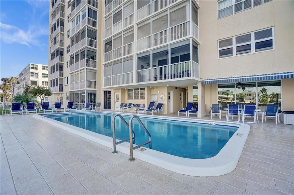 303 N Riverside Drive Ph-4 Property Photo 4