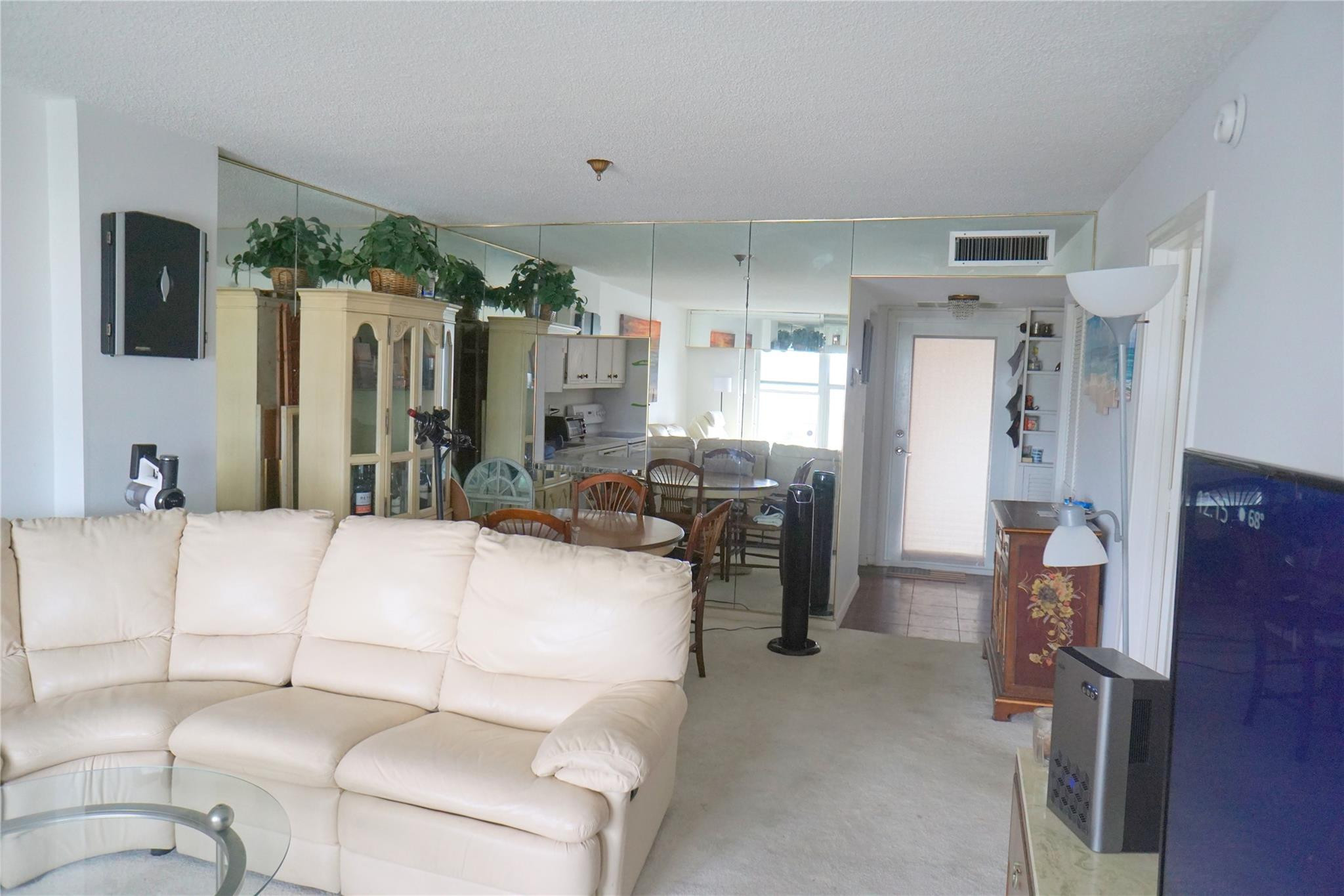 303 N Riverside Drive Ph-4 Property Photo 8