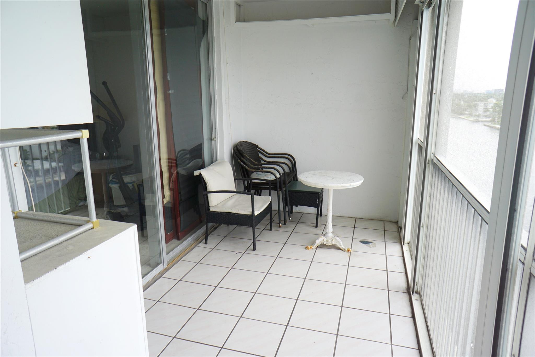 303 N Riverside Drive Ph-4 Property Photo 16