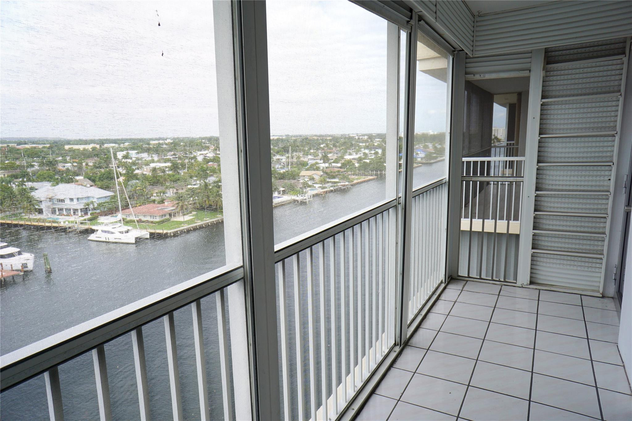303 N Riverside Drive Ph-4 Property Photo 17