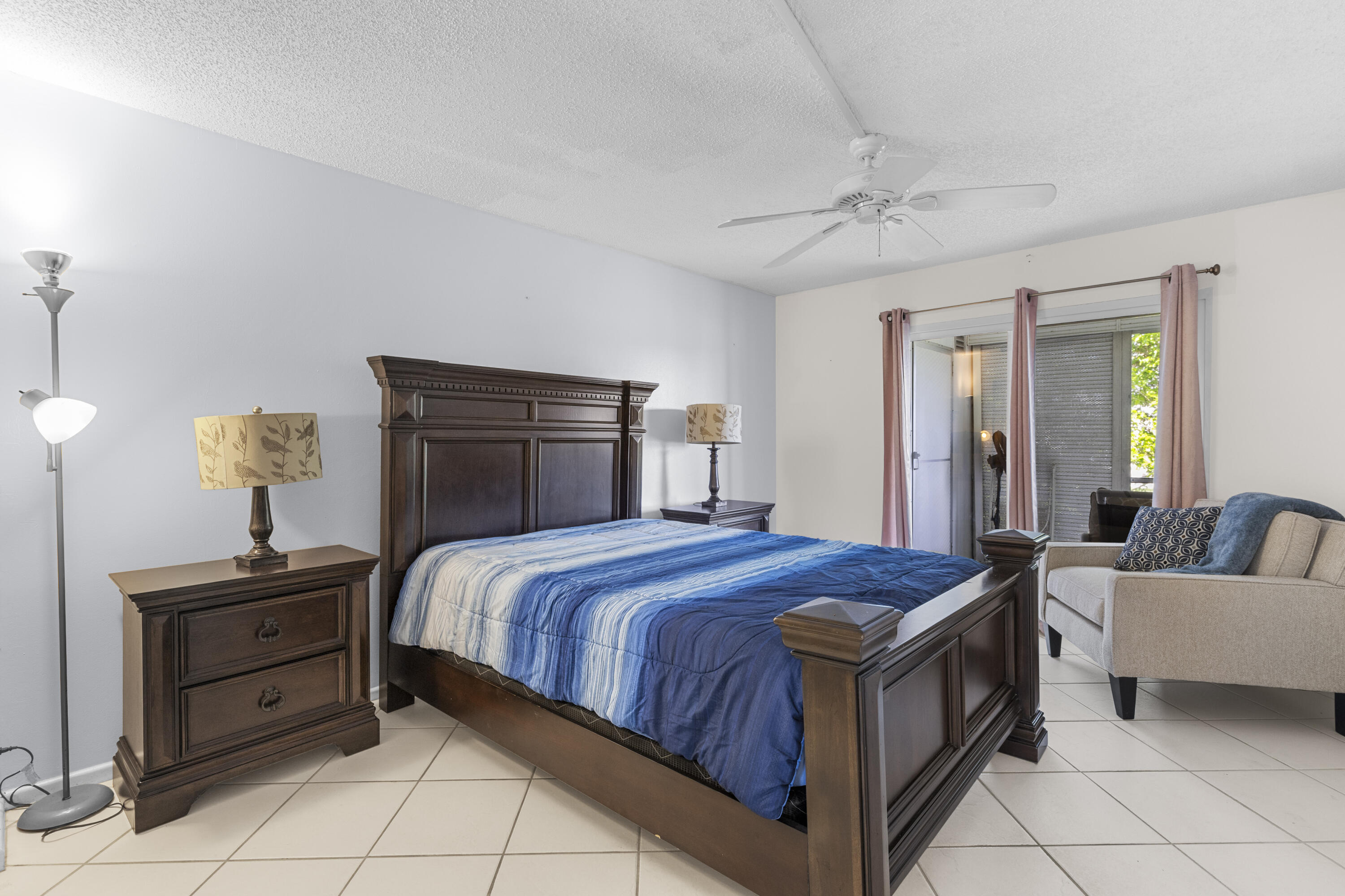 3028 Harwood D Property Photo 14