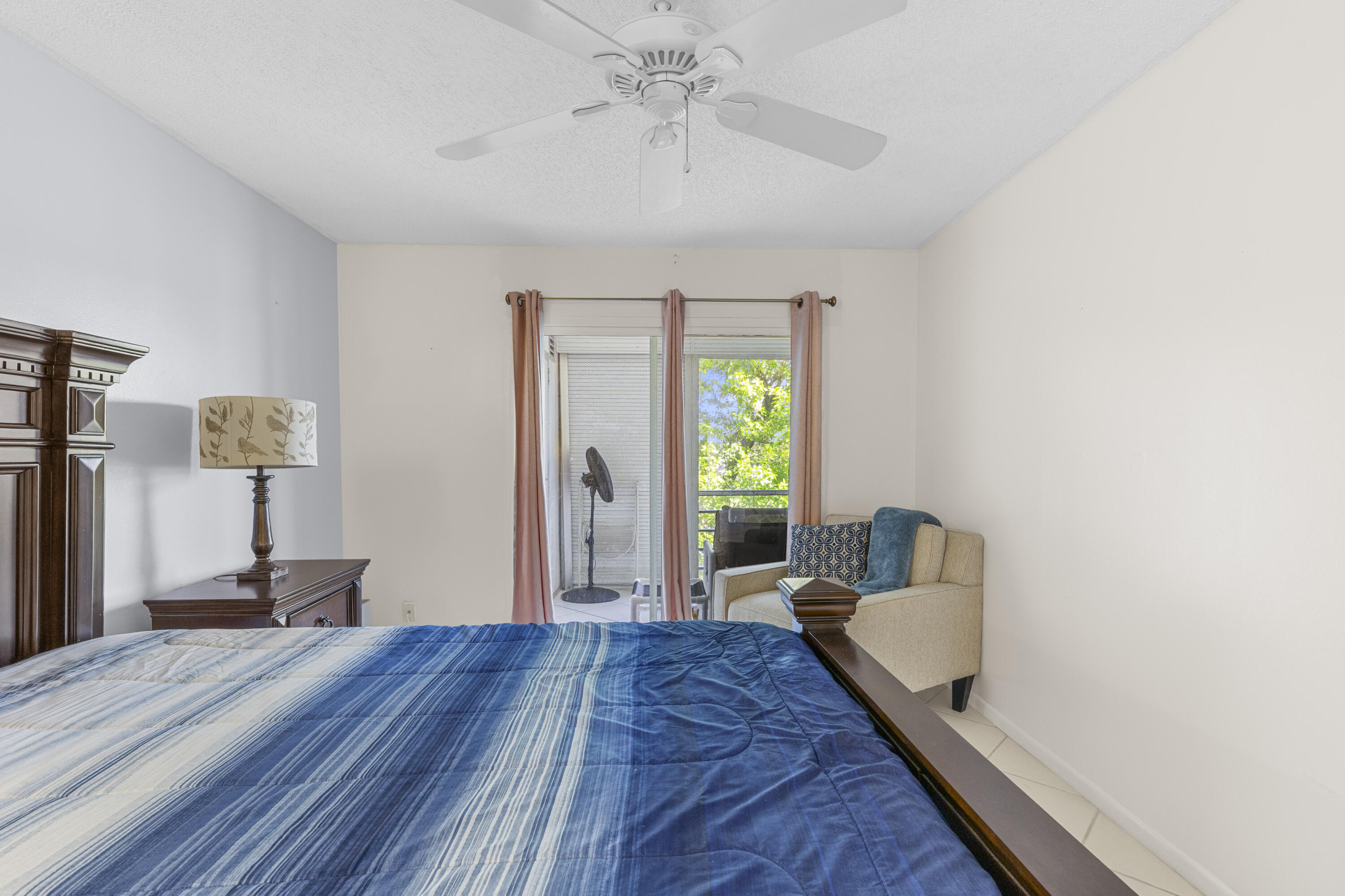 3028 Harwood D Property Photo 16