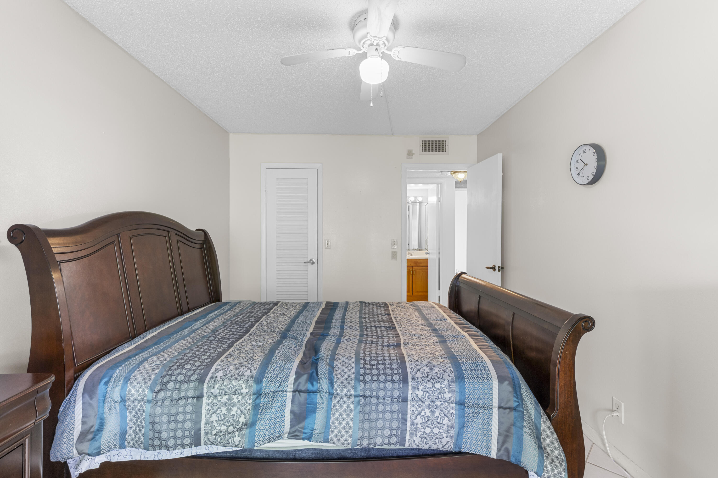 3028 Harwood D Property Photo 18