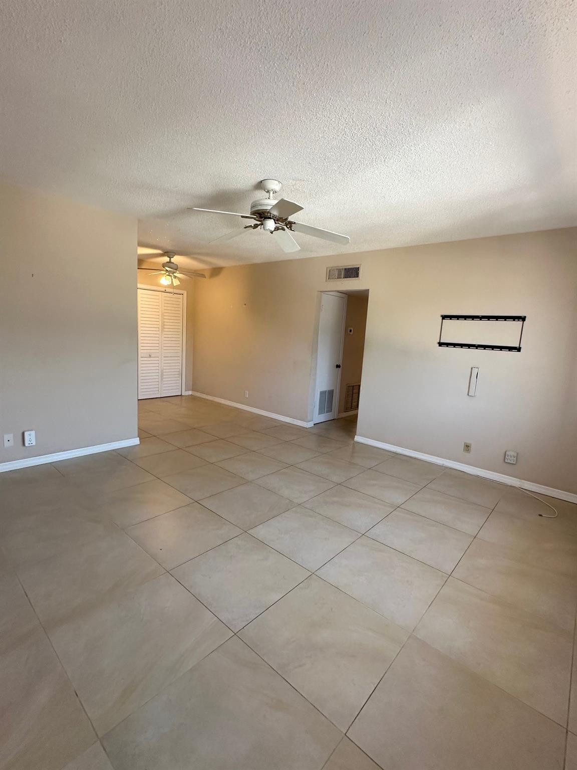 350 S Cypress Road 522 Property Photo 5