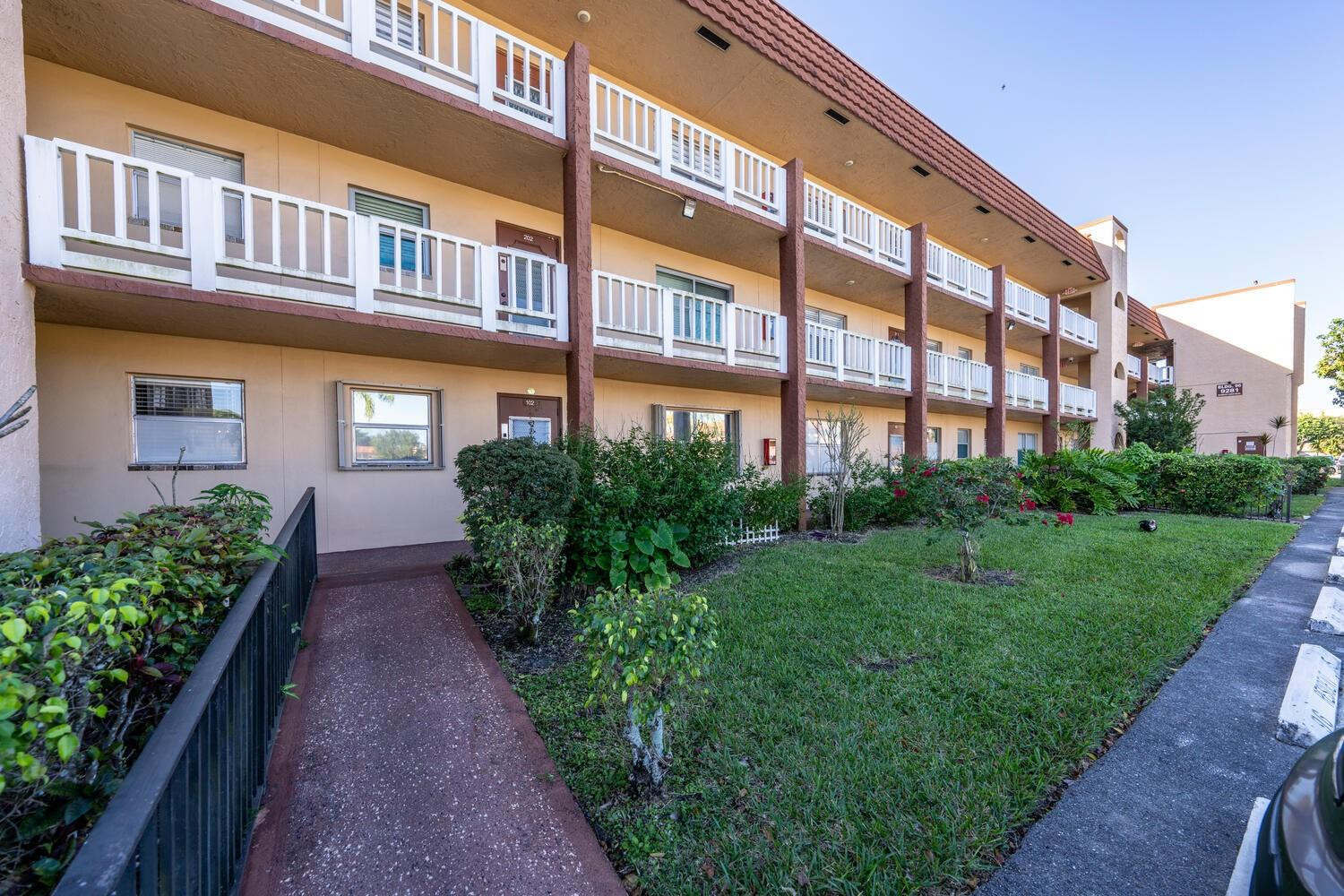 9281 Sunrise Lakes Boulevard 107
