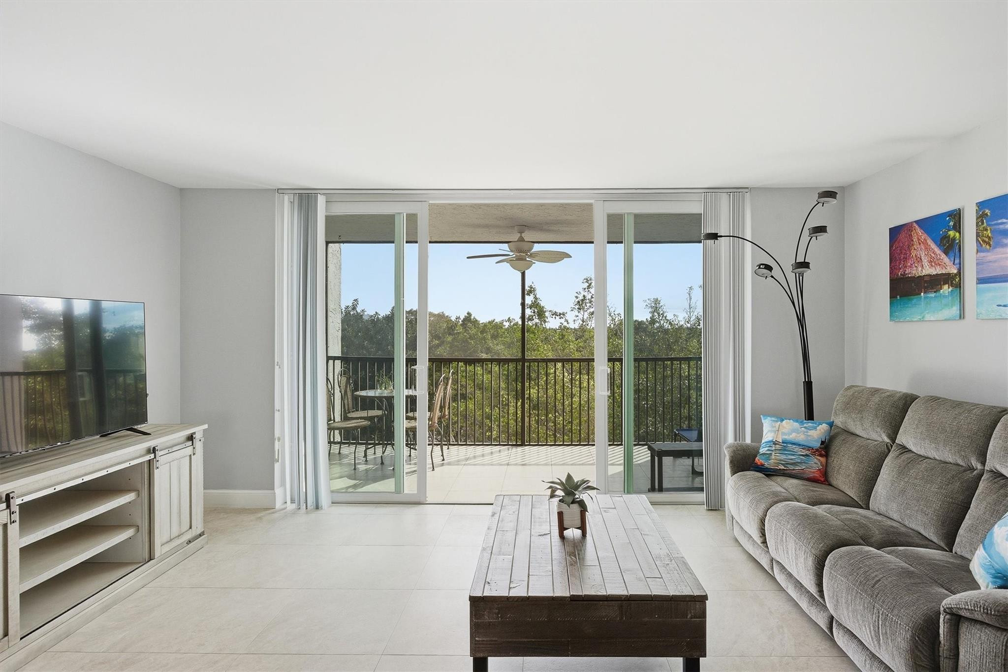 3910 Inverrary Boulevard 708-b Property Photo 12