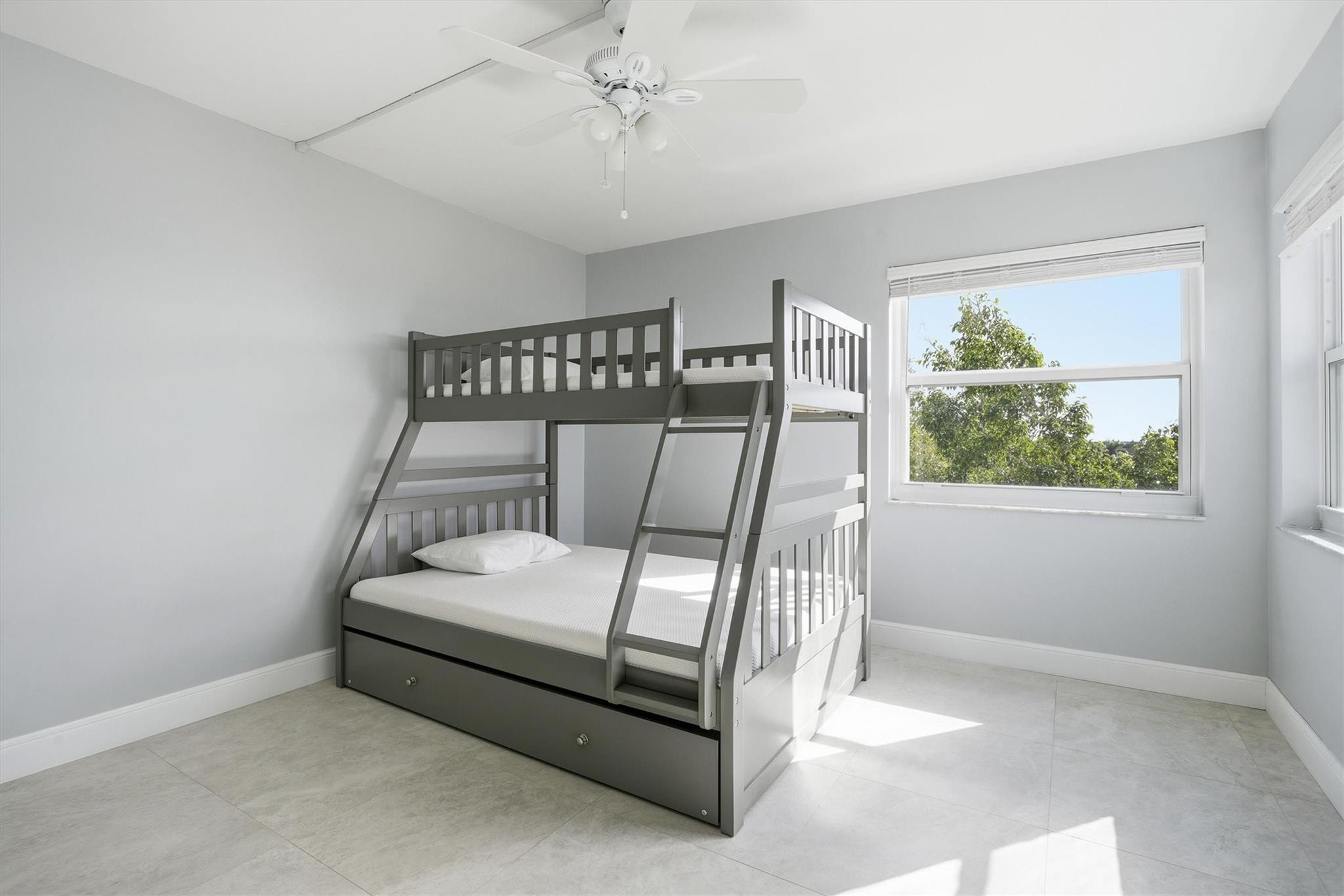 3910 Inverrary Boulevard 708-b Property Photo 28