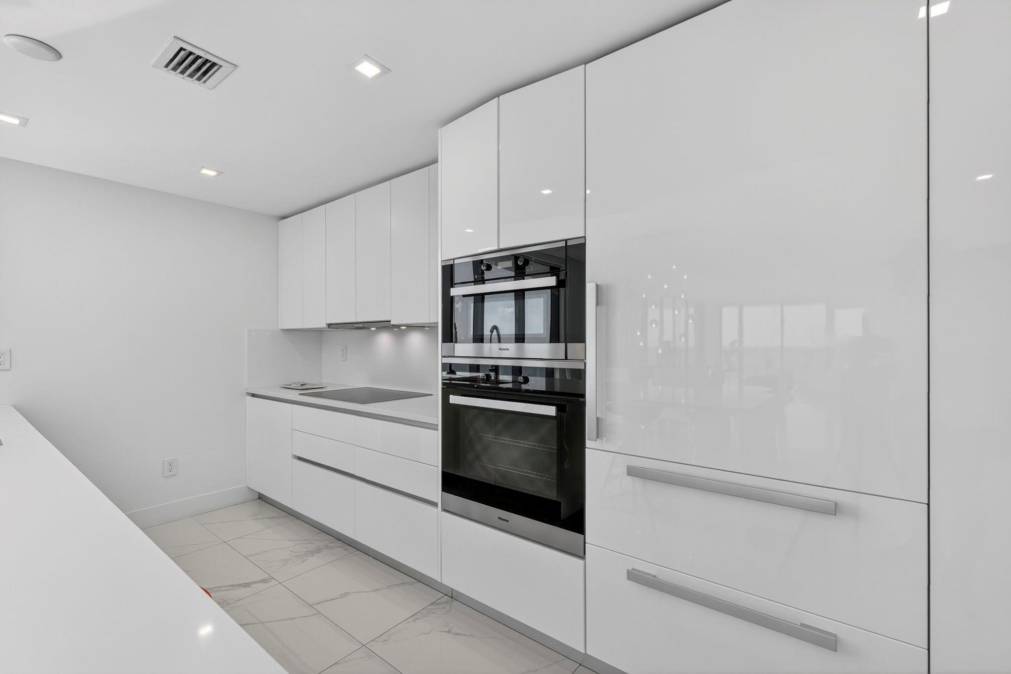 730 N Ocean Boulevard 1204 Property Photo 16