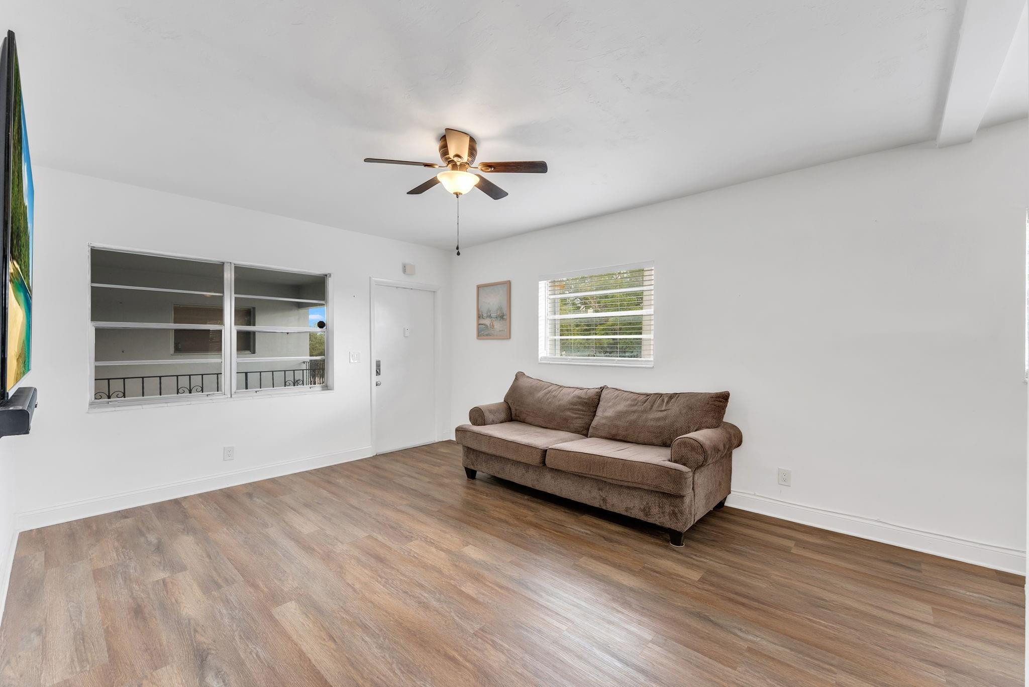 7401 Pines Boulevard 201 Property Photo 5