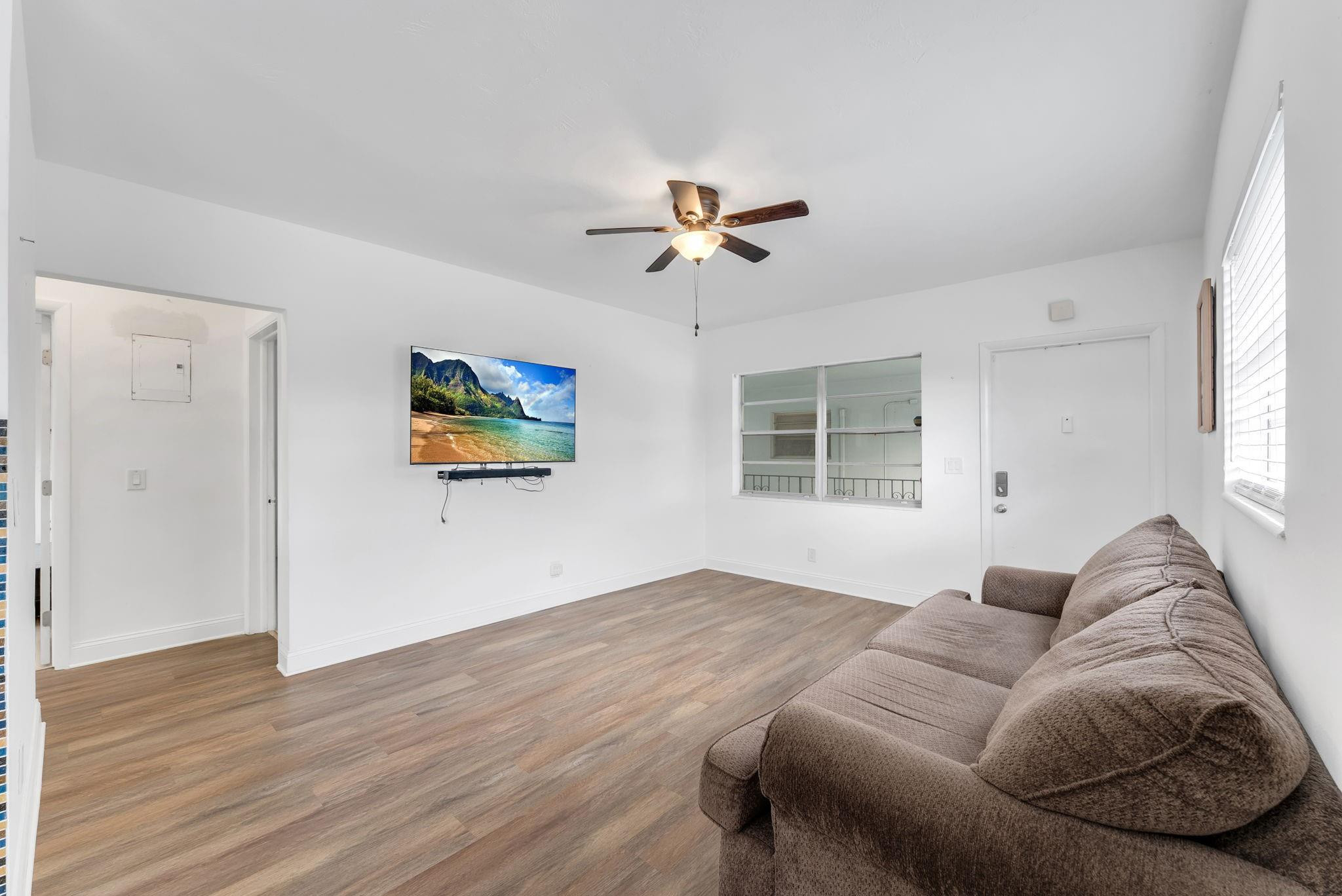 7401 Pines Boulevard 201 Property Photo 6