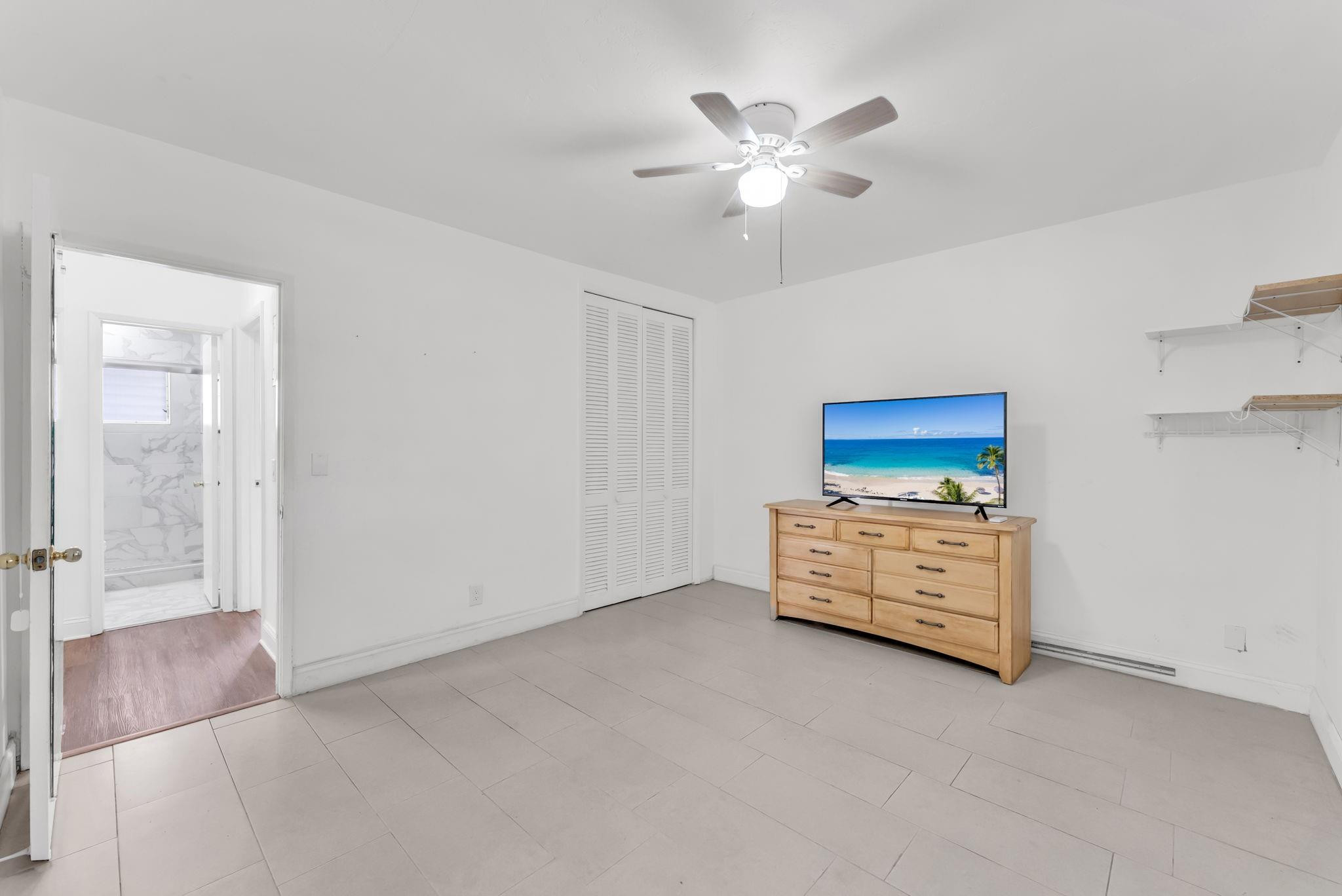7401 Pines Boulevard 201 Property Photo 11