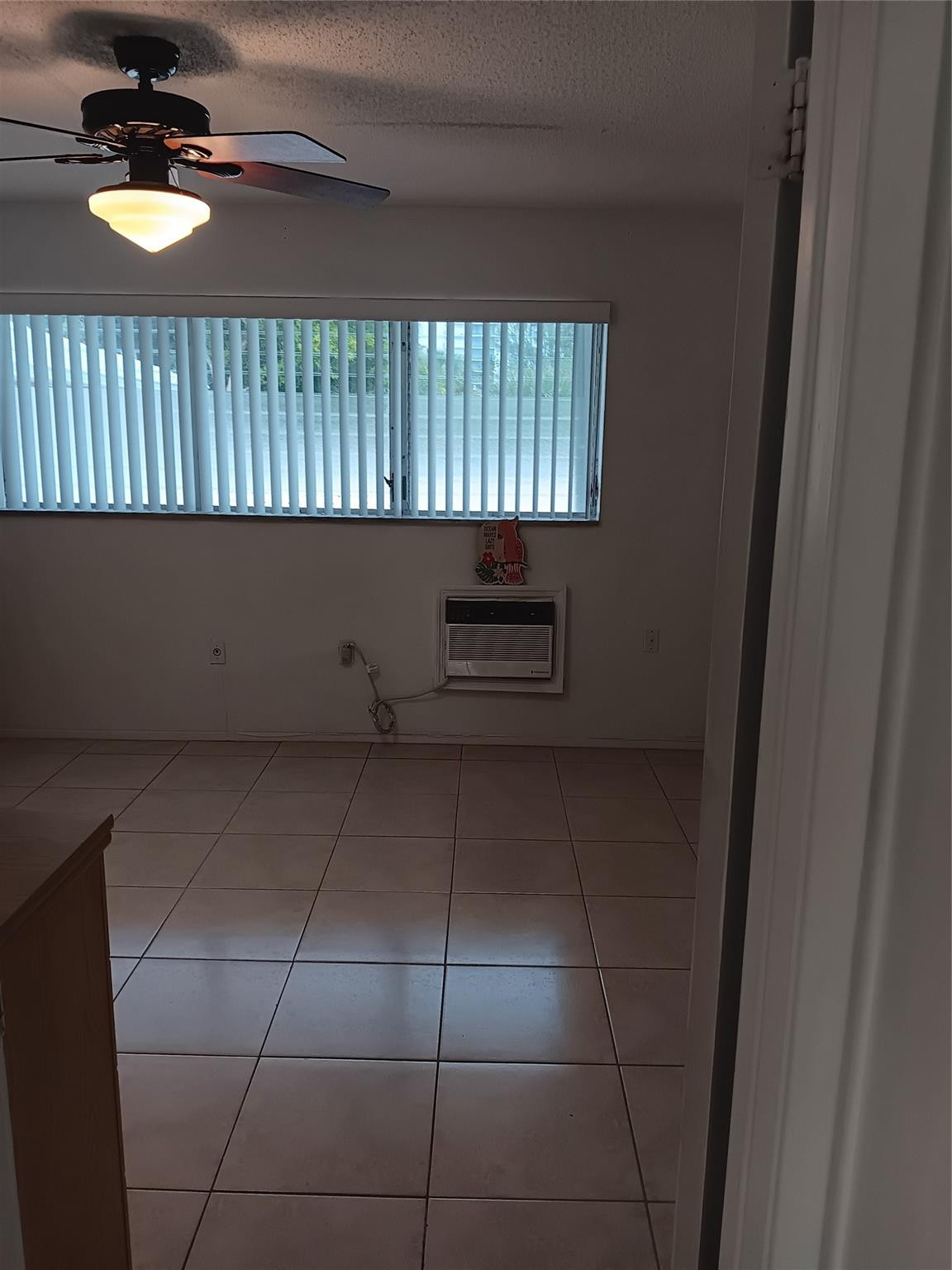 1110 N Riverside Drive 26 Property Photo 11
