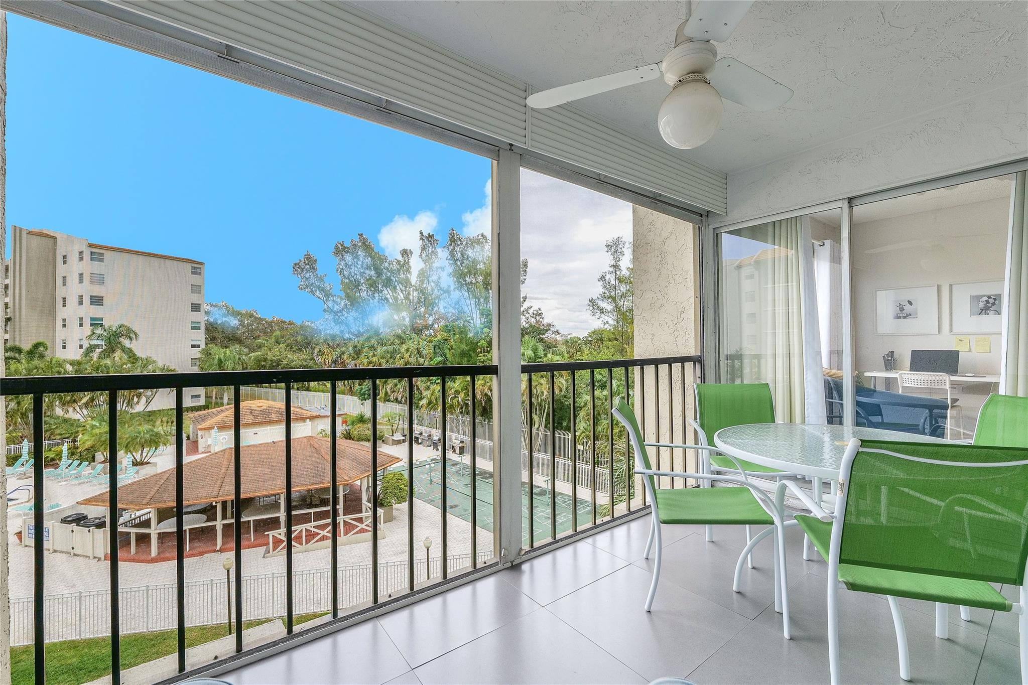 3920 Inverrary Boulevard 404-C Property Photo 1