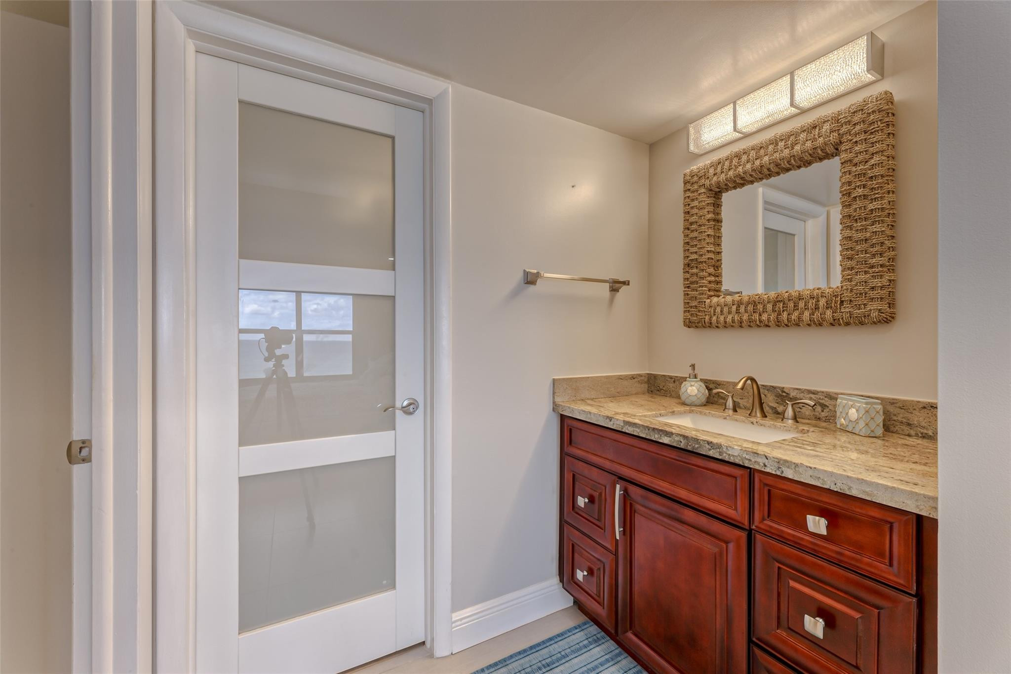 3900 Galt Ocean Drive 712 Property Photo 11