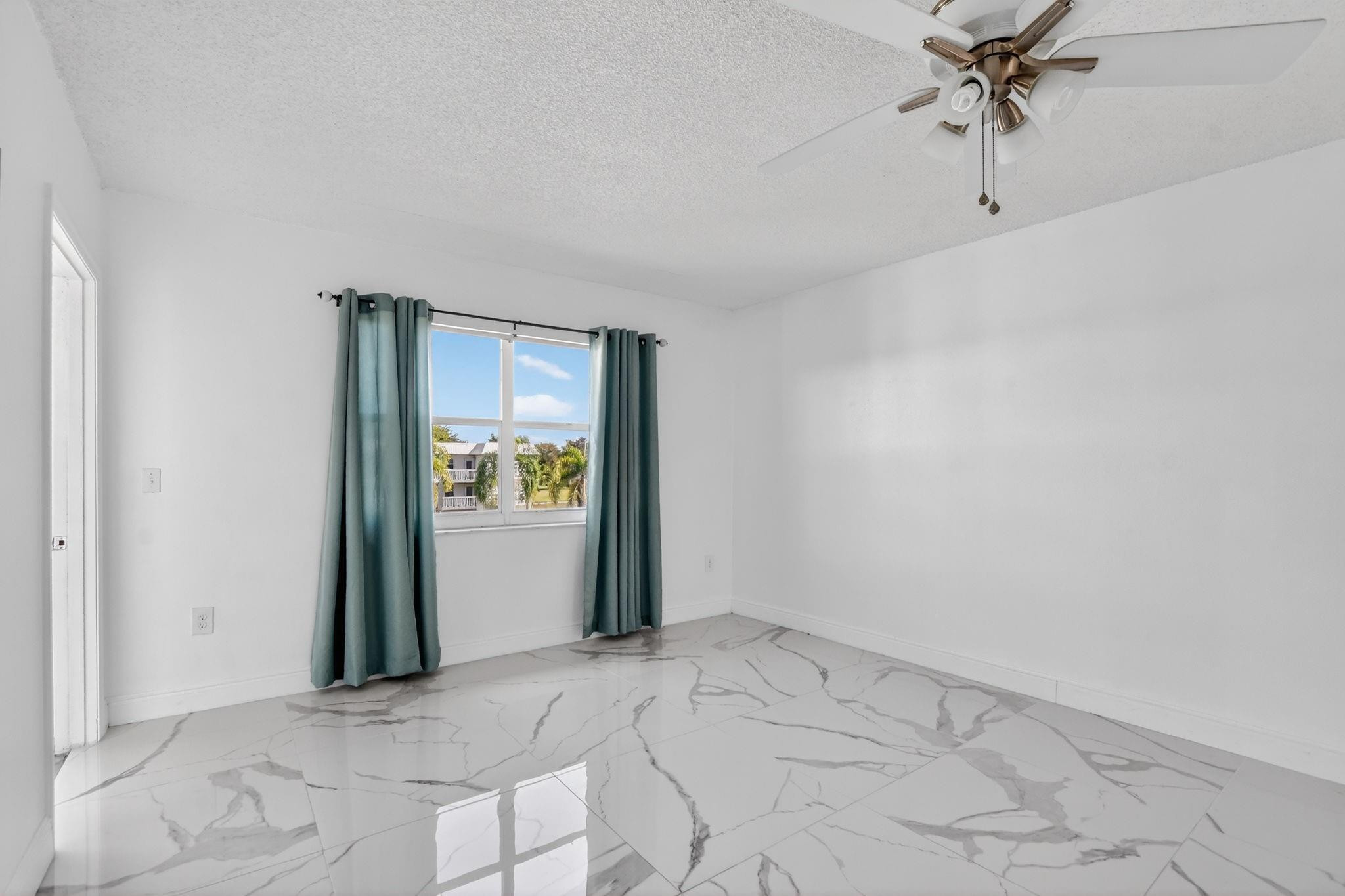 9872 Marina Boulevard 1433 Property Photo 7
