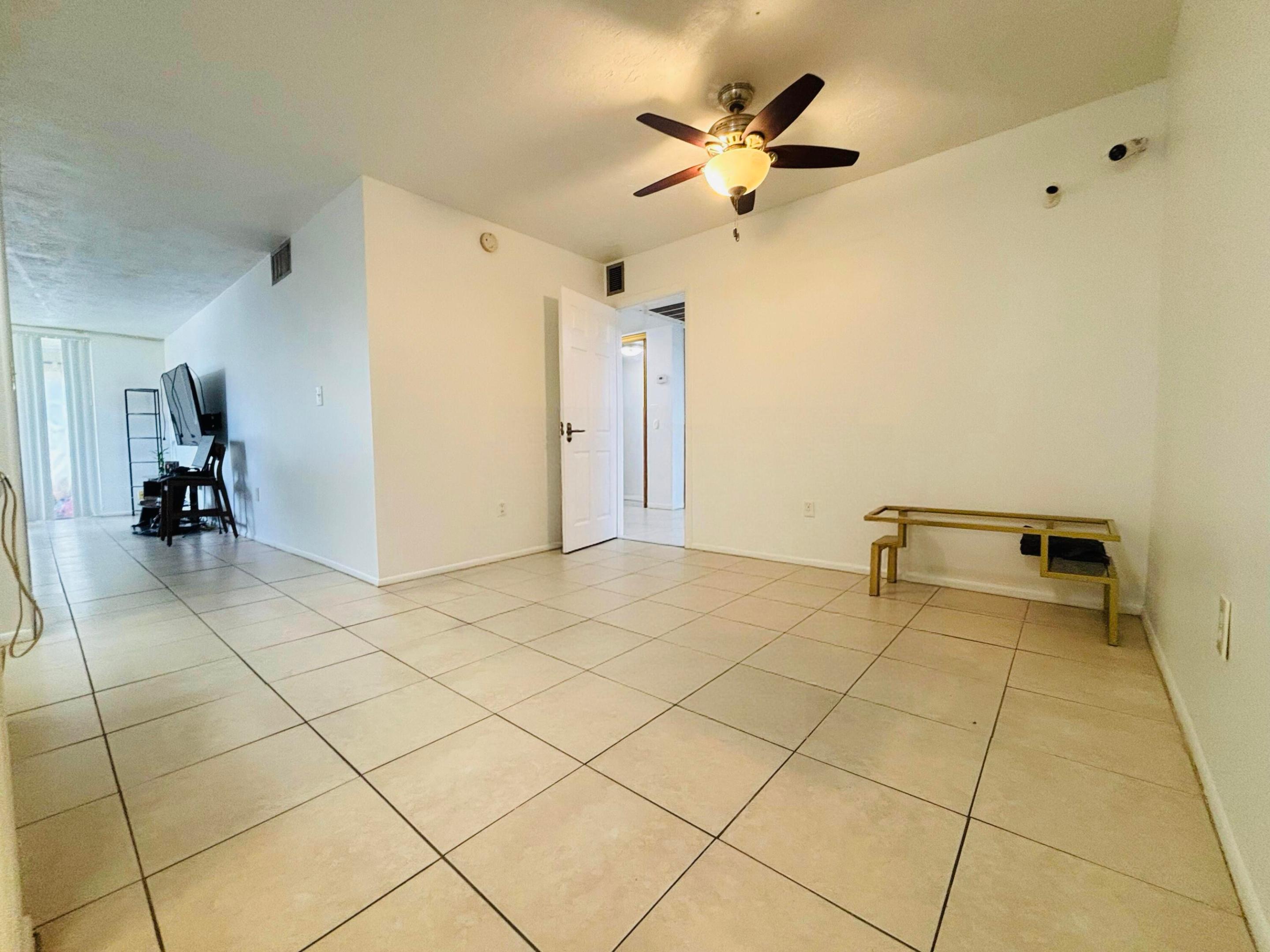 7300 Nw 17th Street 202 Property Photo 5