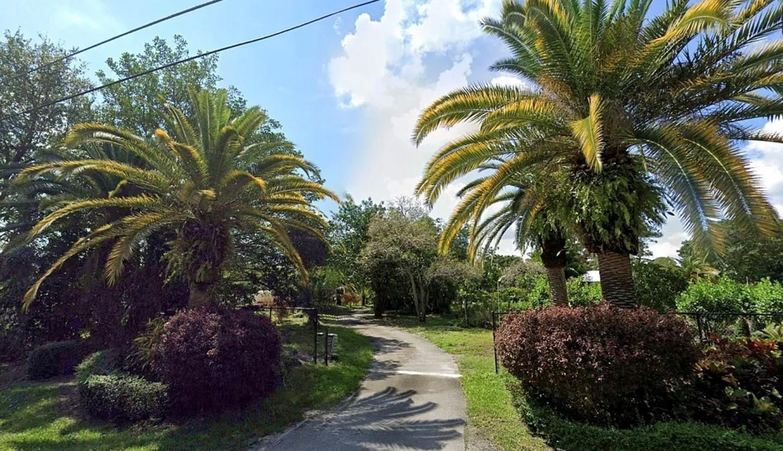 4000 Nw 74th Street Property Photo 45