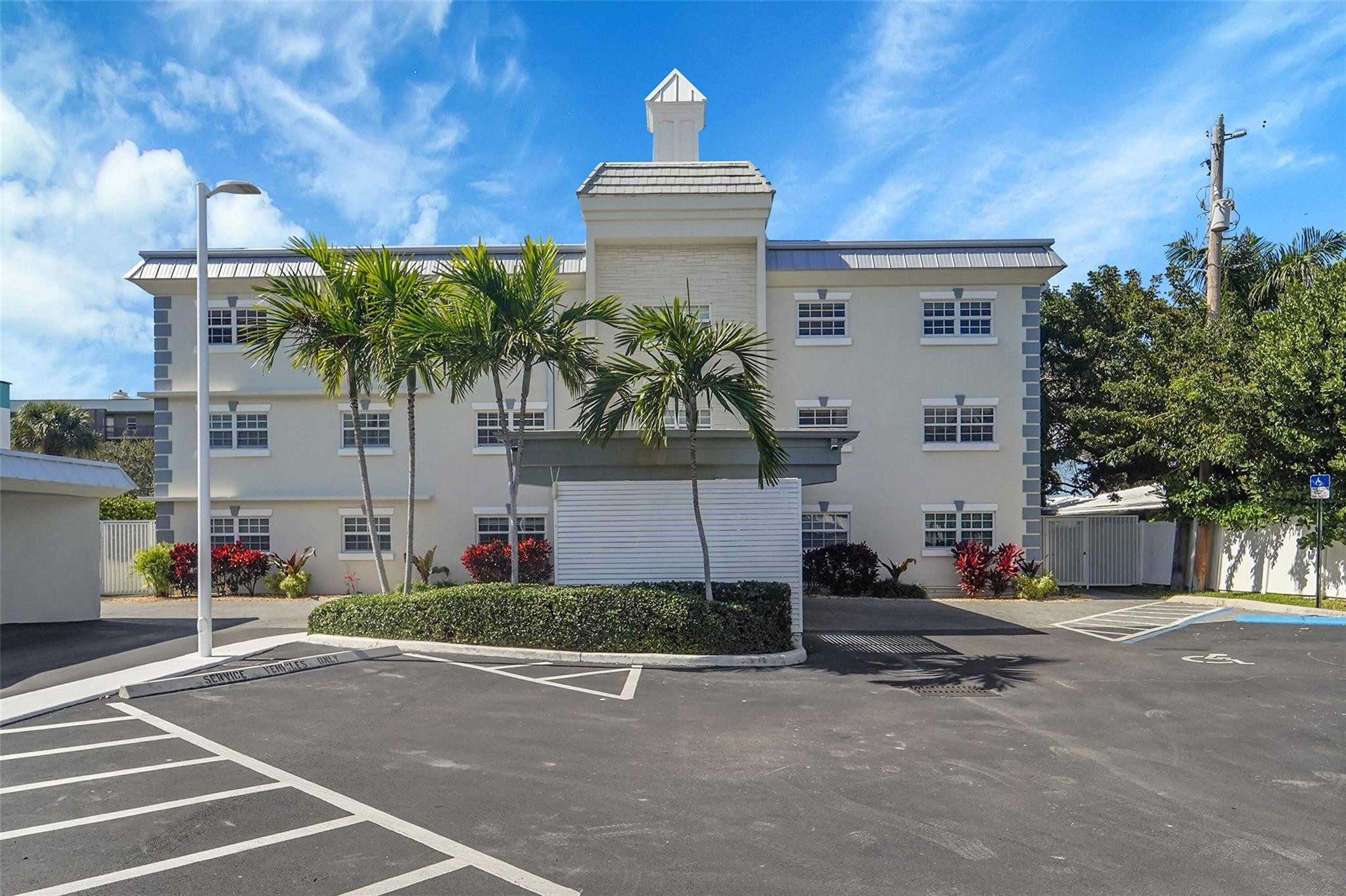 1439 S Ocean Boulevard 105 Property Photo 5
