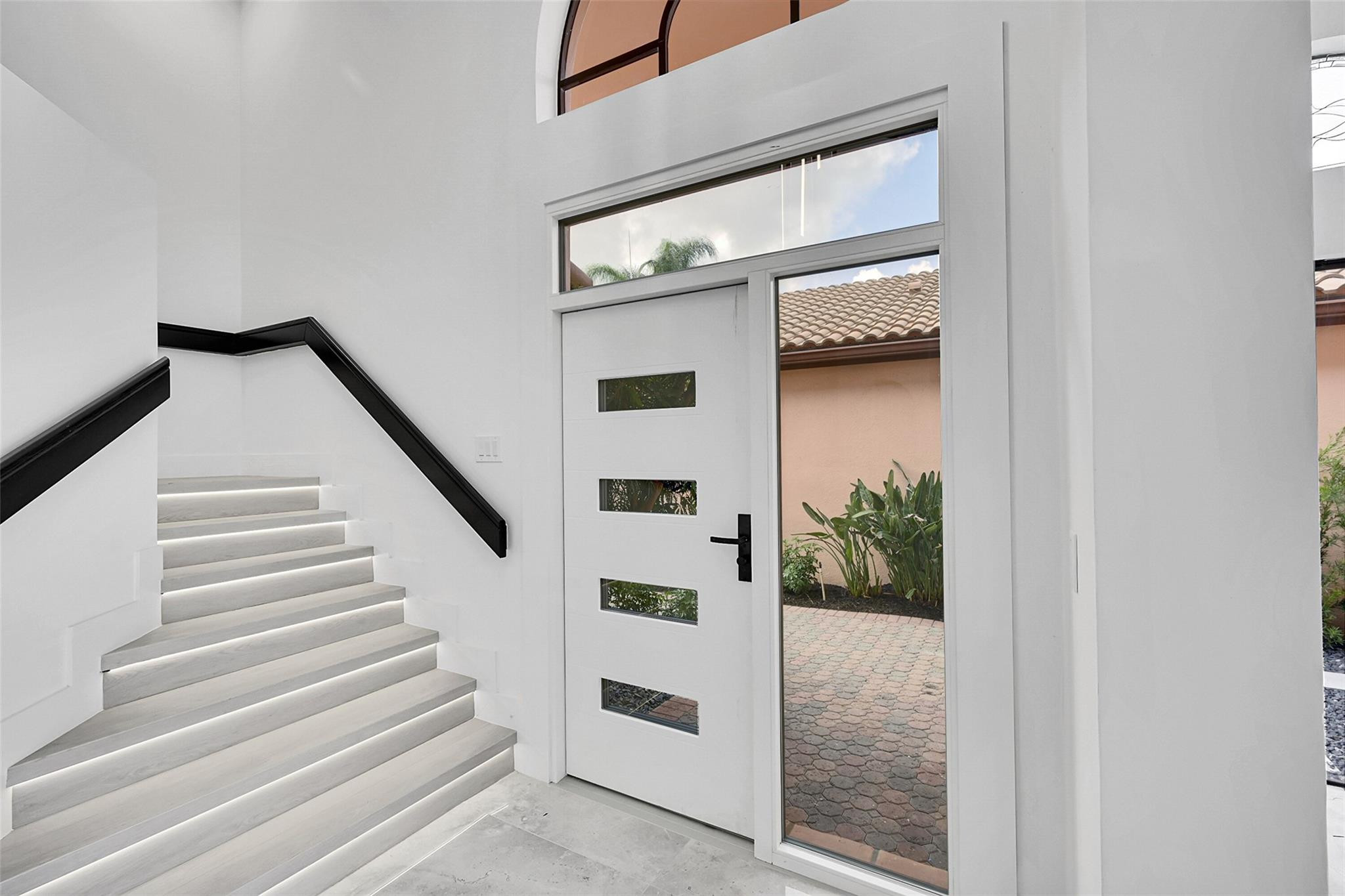 6488 Via Rosa Property Photo 4