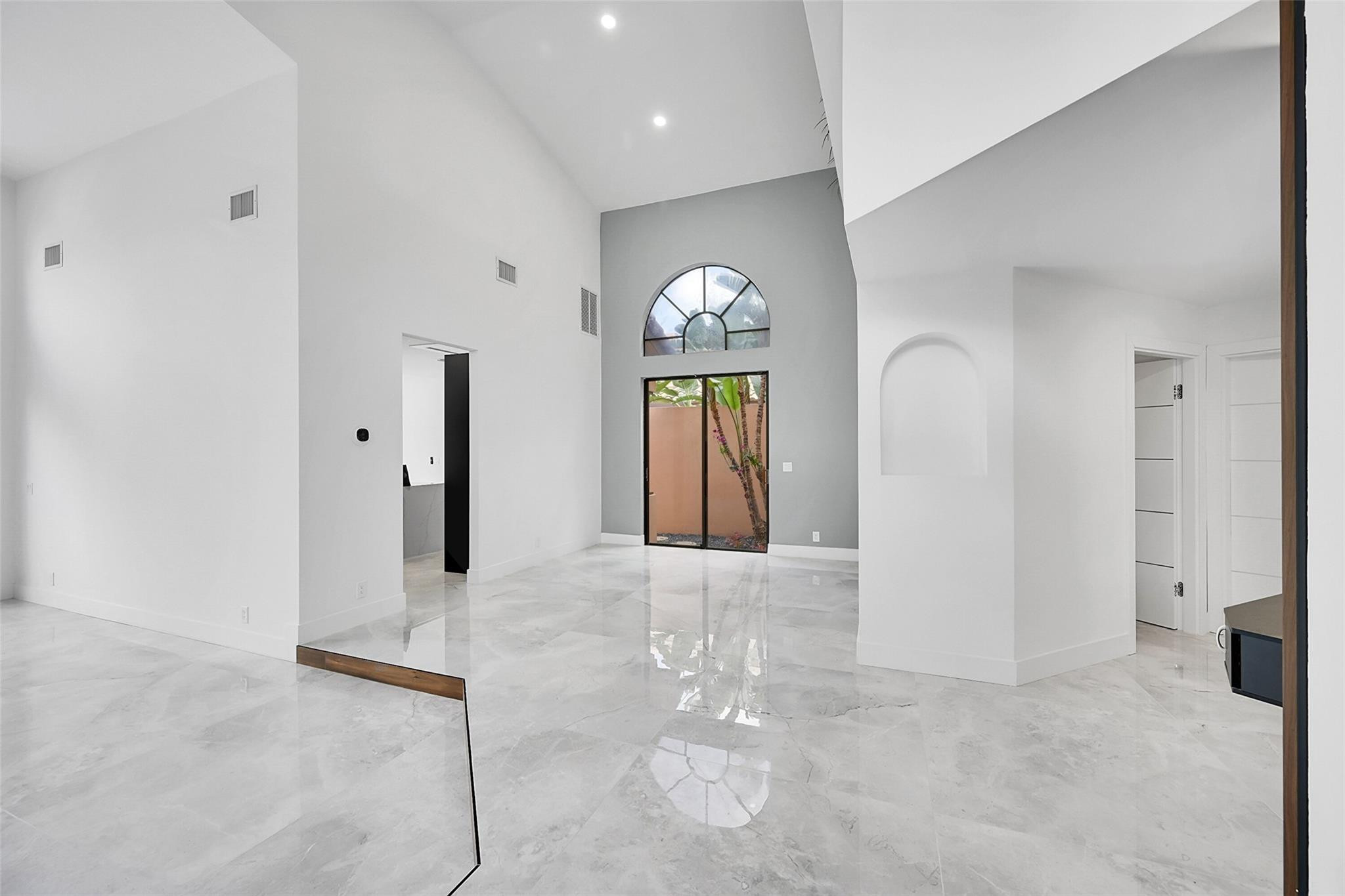 6488 Via Rosa Property Photo 5