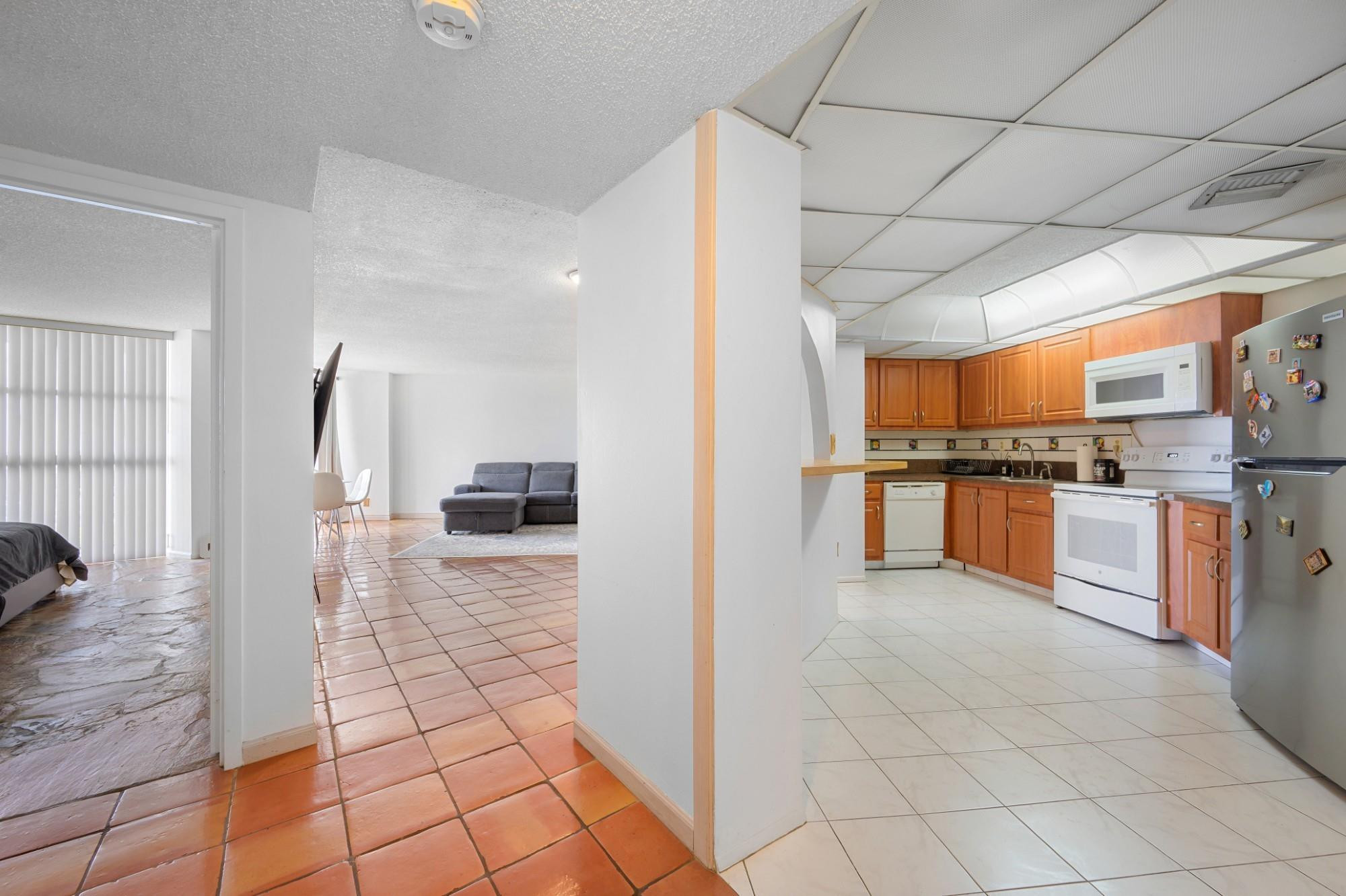 600 Parkview Drive 1111 (ph11) Property Photo 11