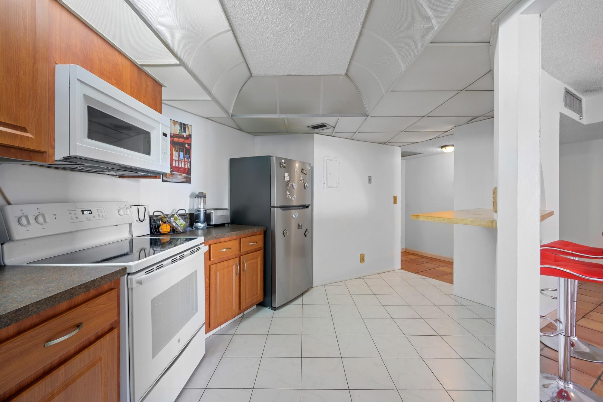 600 Parkview Drive 1111 (ph11) Property Photo 13