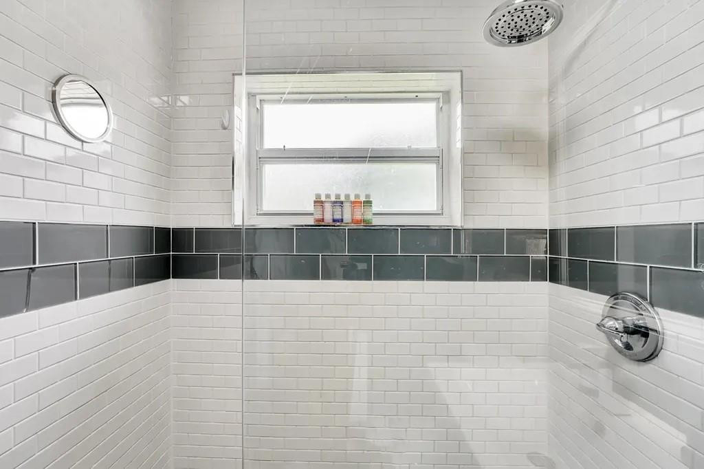 820 Ne 17th Street Property Photo 23